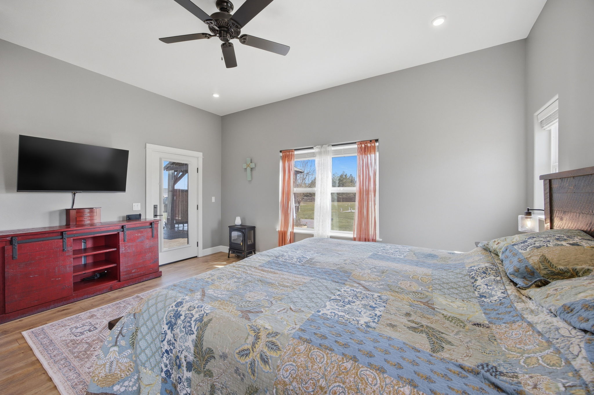 125 Lone Tree Way Property Photo 31
