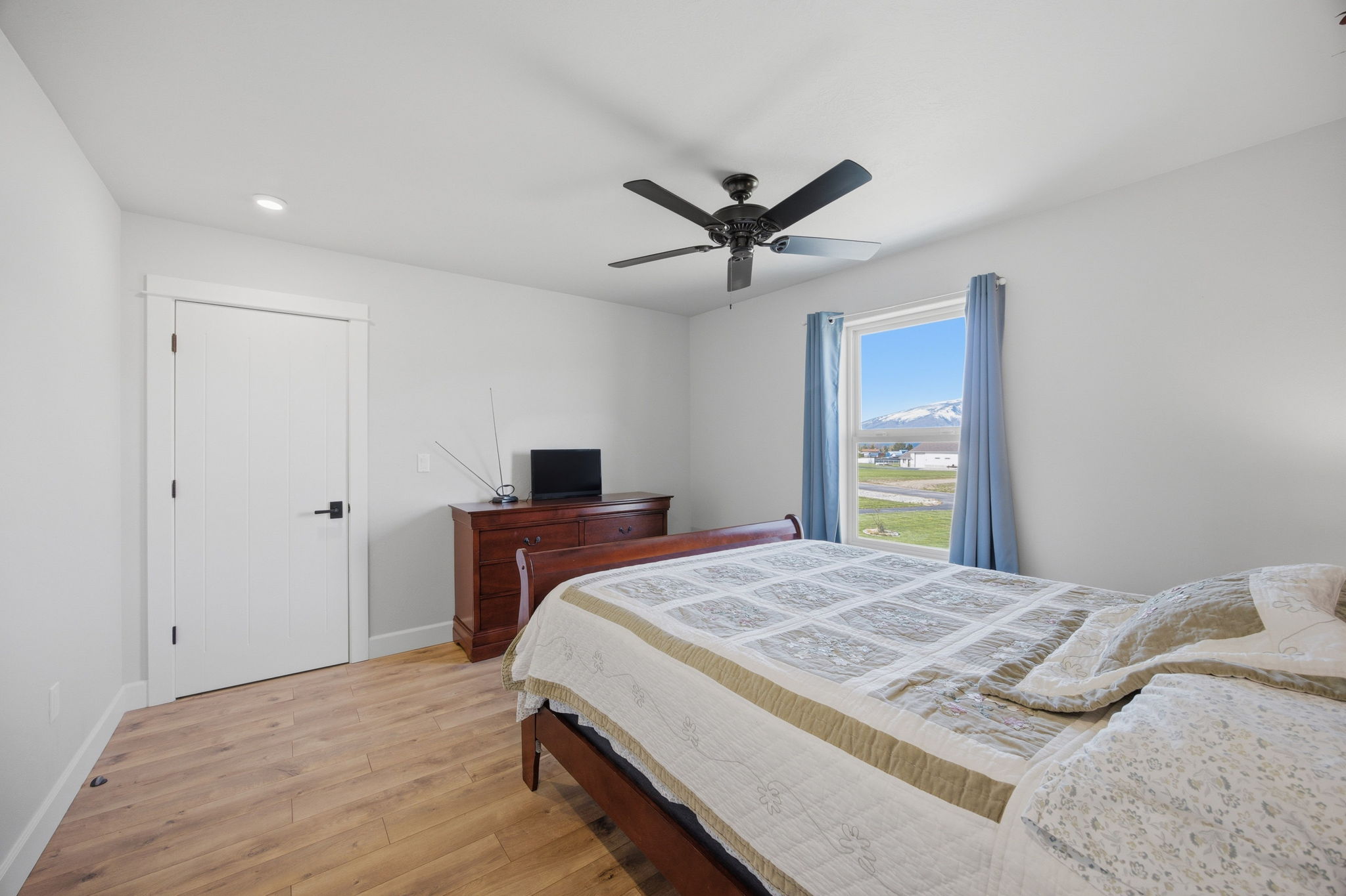125 Lone Tree Way Property Photo 42