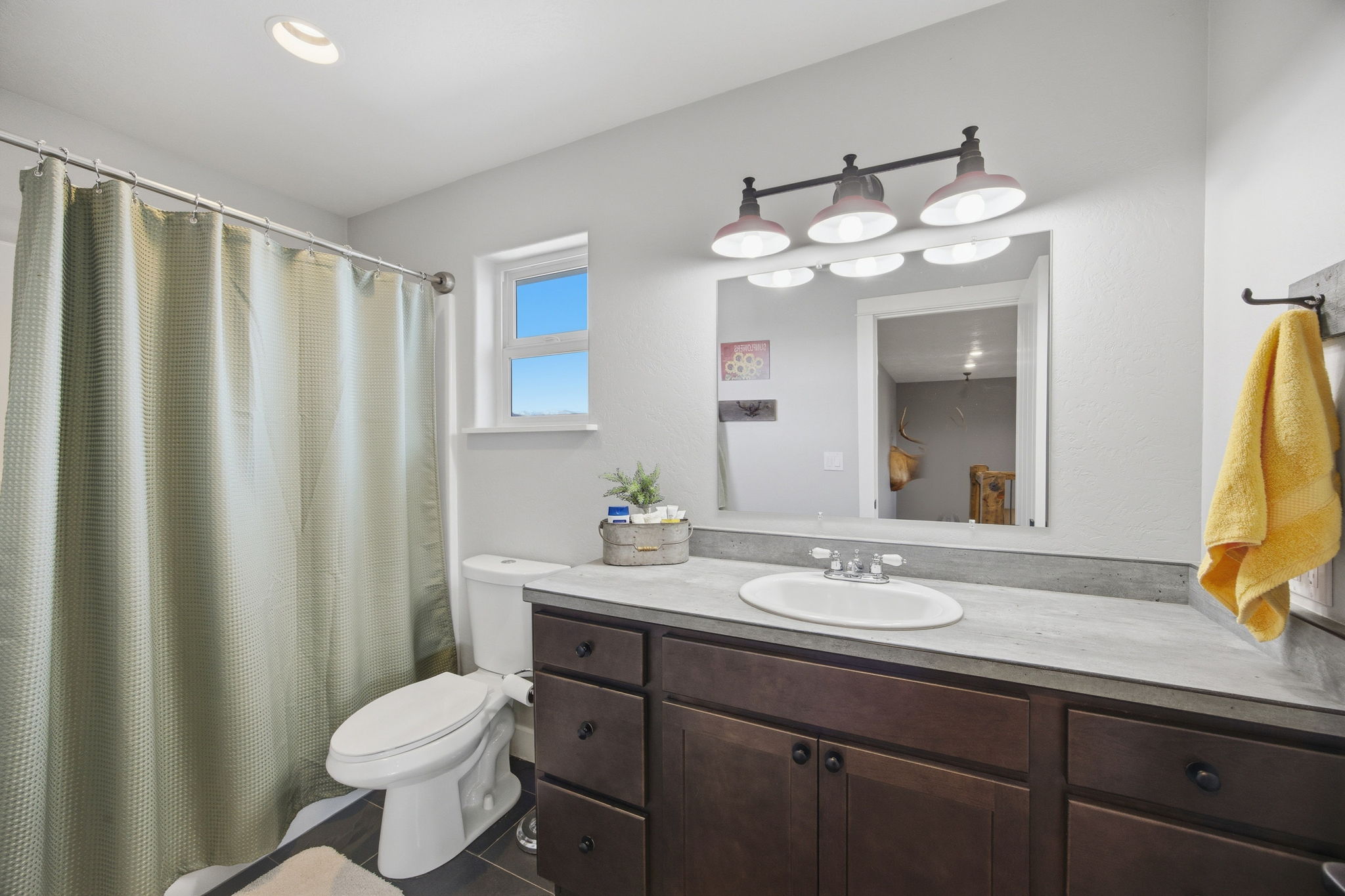 125 Lone Tree Way Property Photo 43