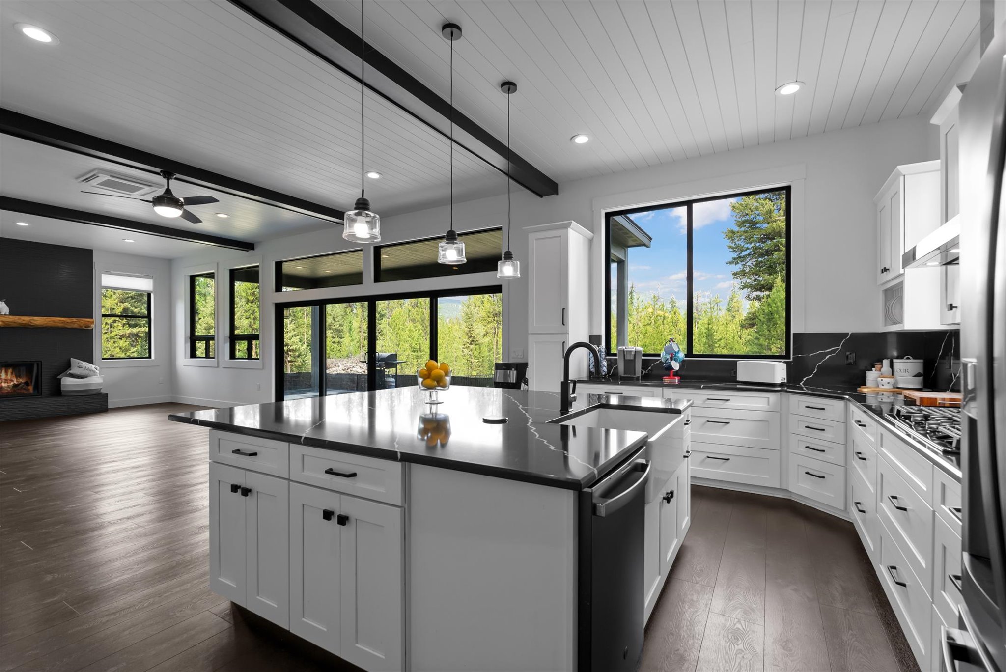 1128 Marion Hubbart Spur Property Photo 8