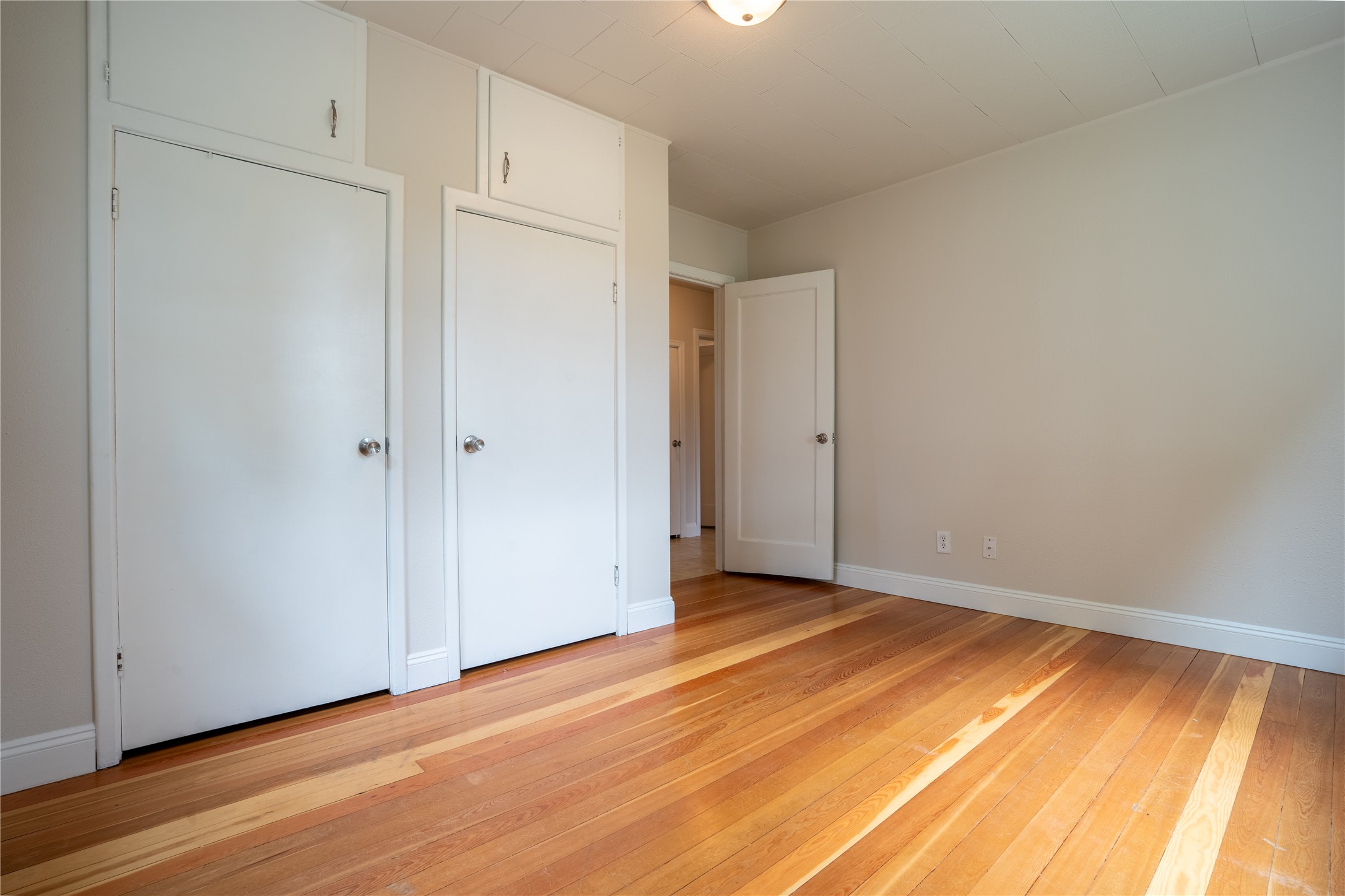 925 8th Avenue E Property Photo 13