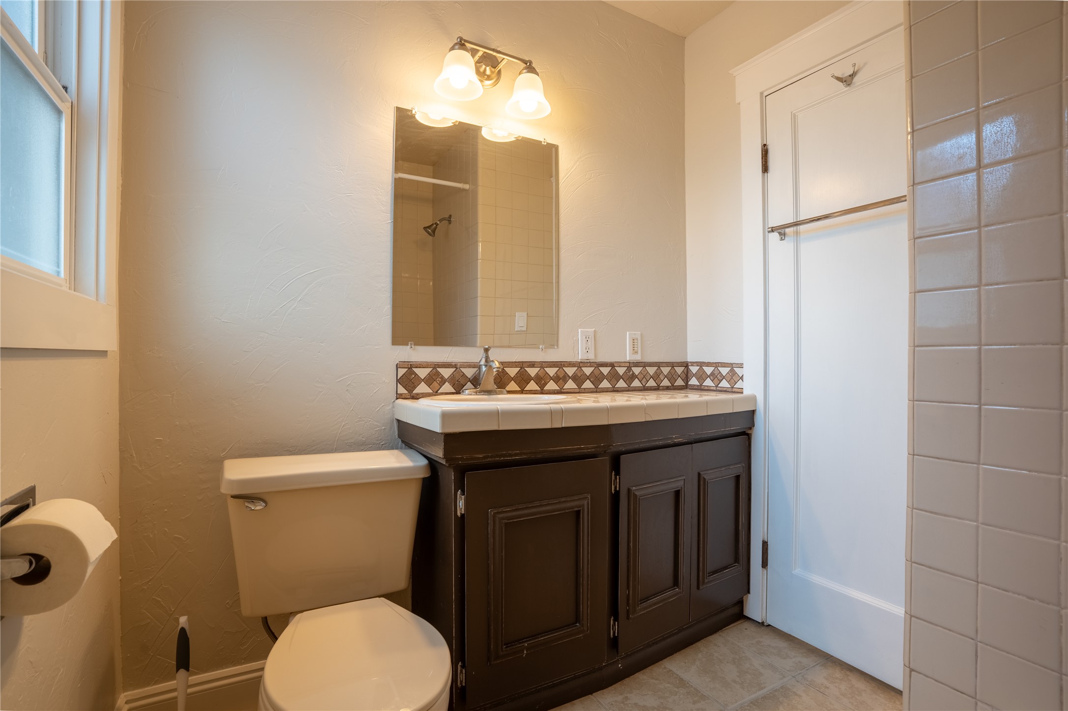 925 8th Avenue E Property Photo 14