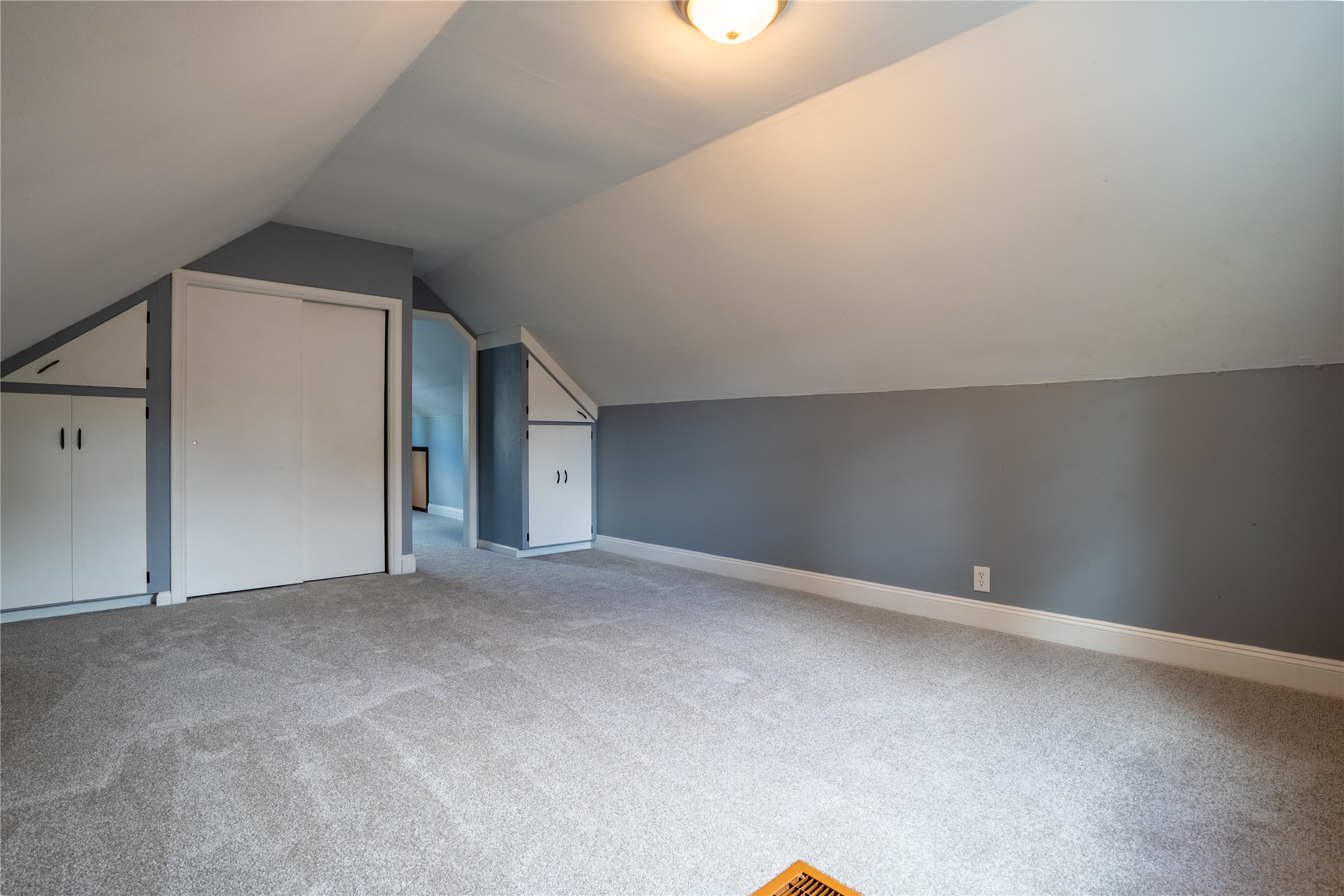 925 8th Avenue E Property Photo 24