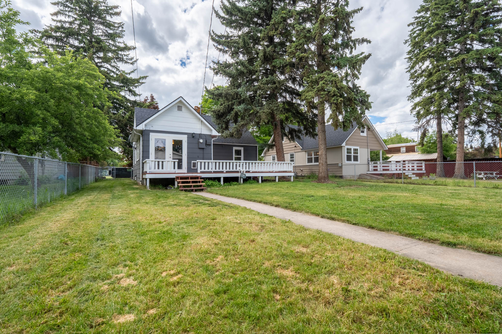 925 8th Avenue E Property Photo 26