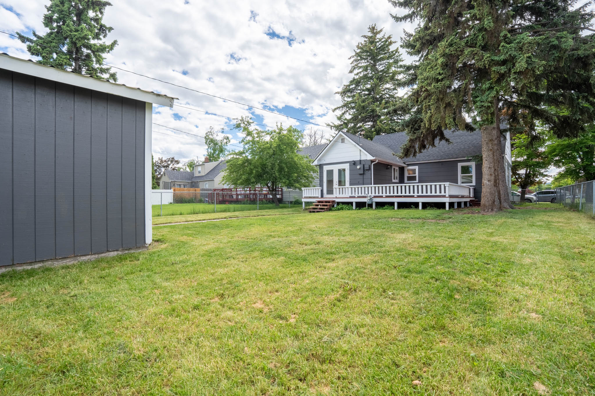 925 8th Avenue E Property Photo 27