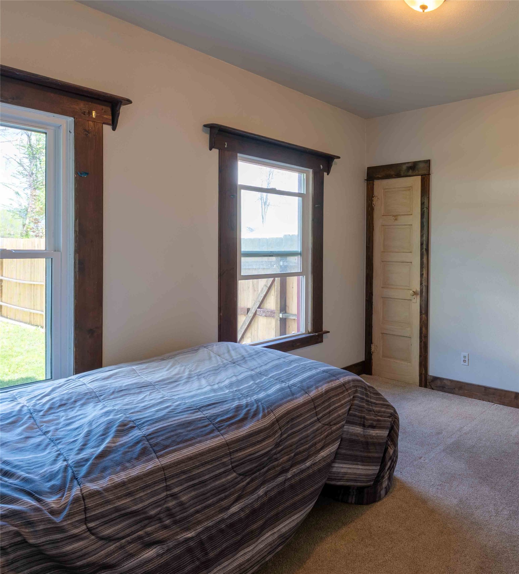 103 W Meany Street Property Photo 18