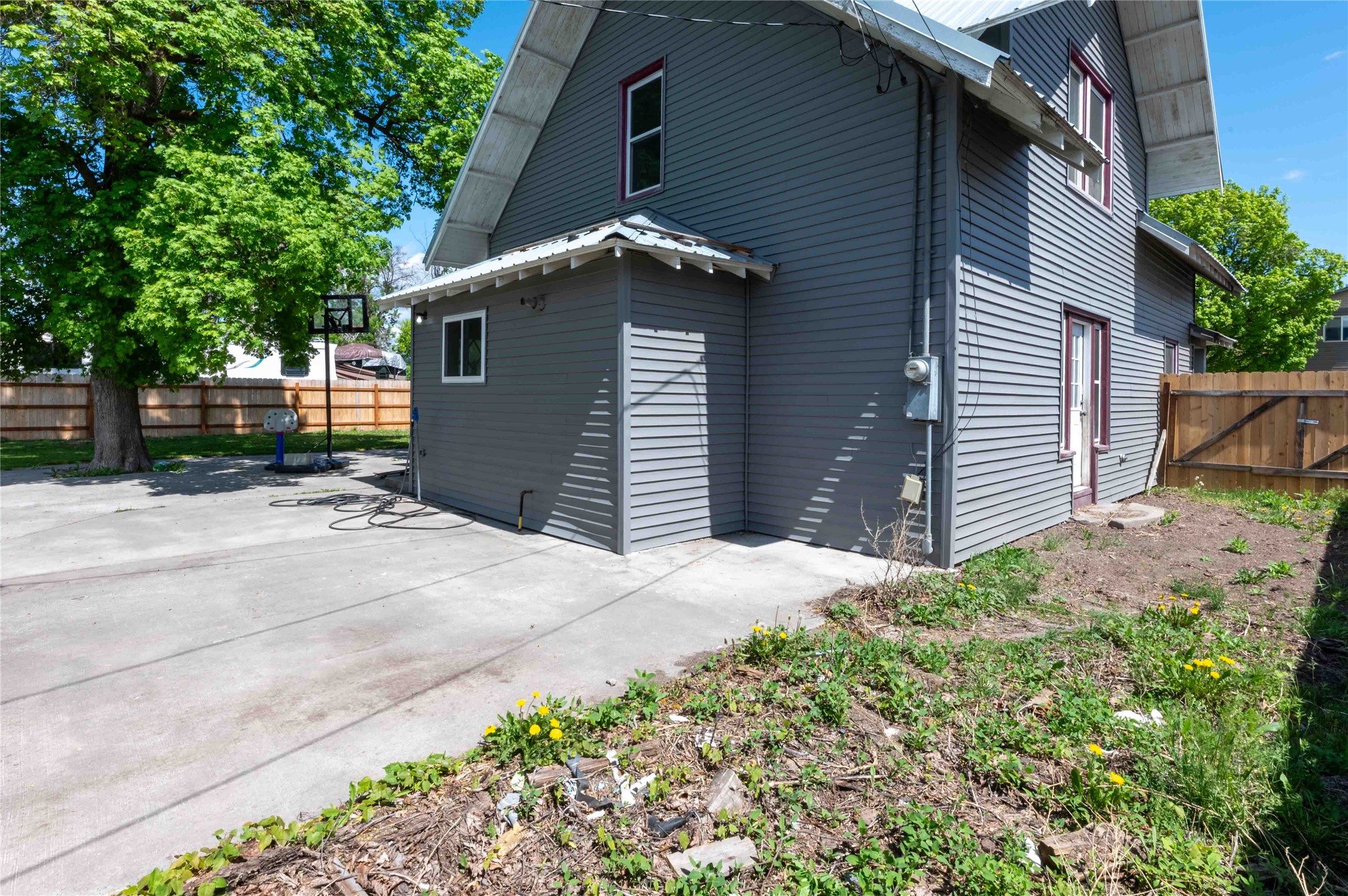 103 W Meany Street Property Photo 21