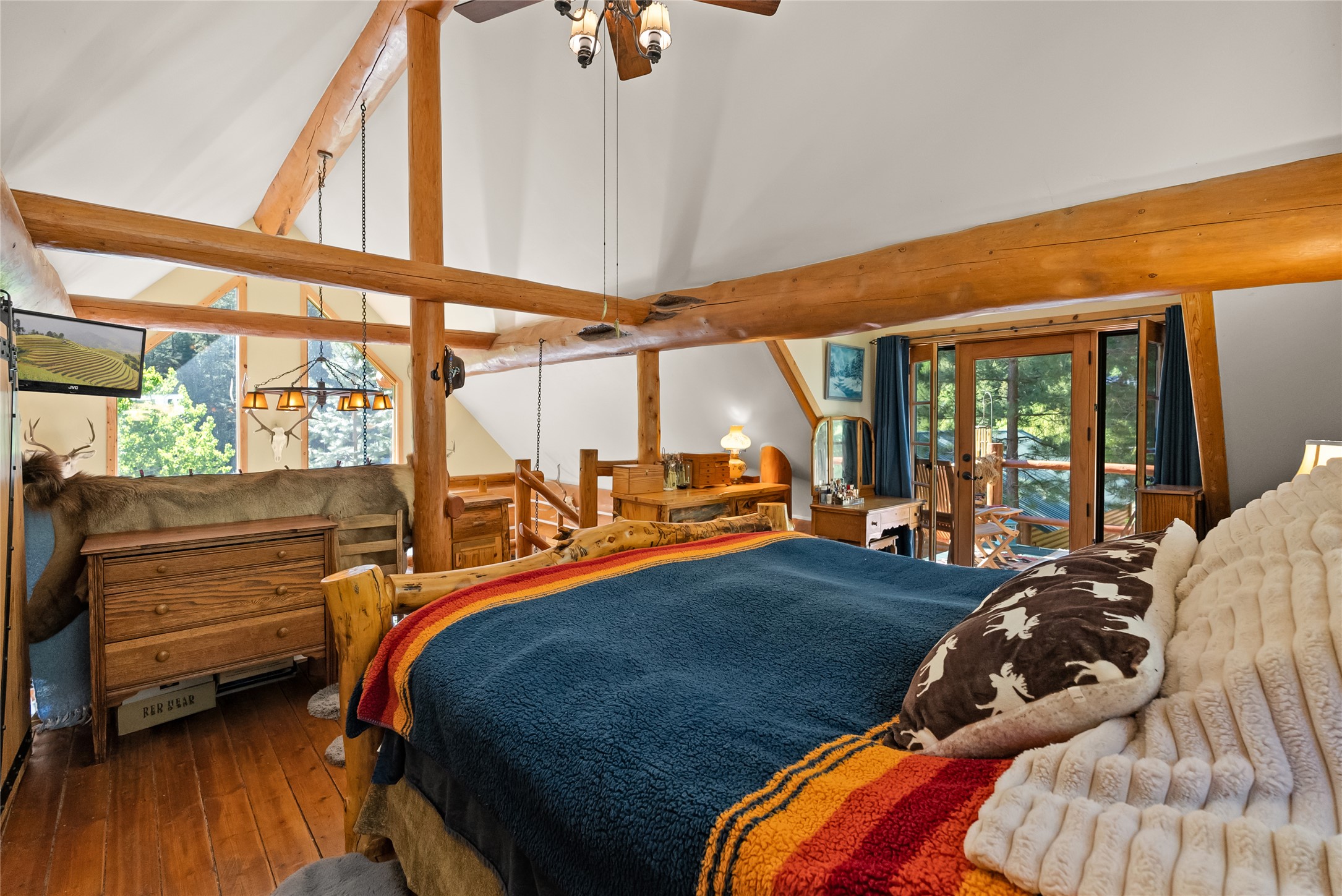 2700 Lyon Creek Road Property Photo 17
