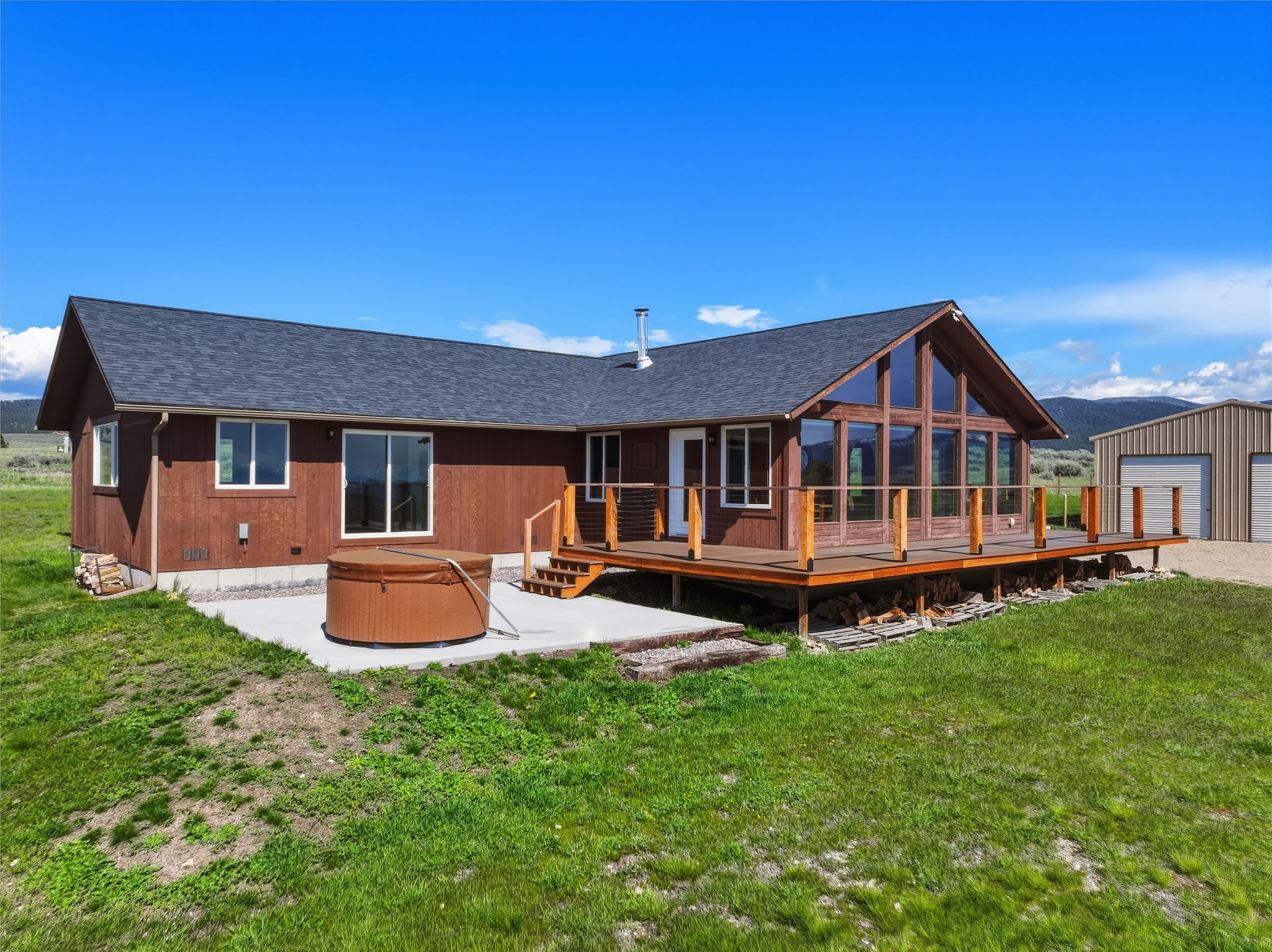 652 Pathfinder Road S Property Photo 4