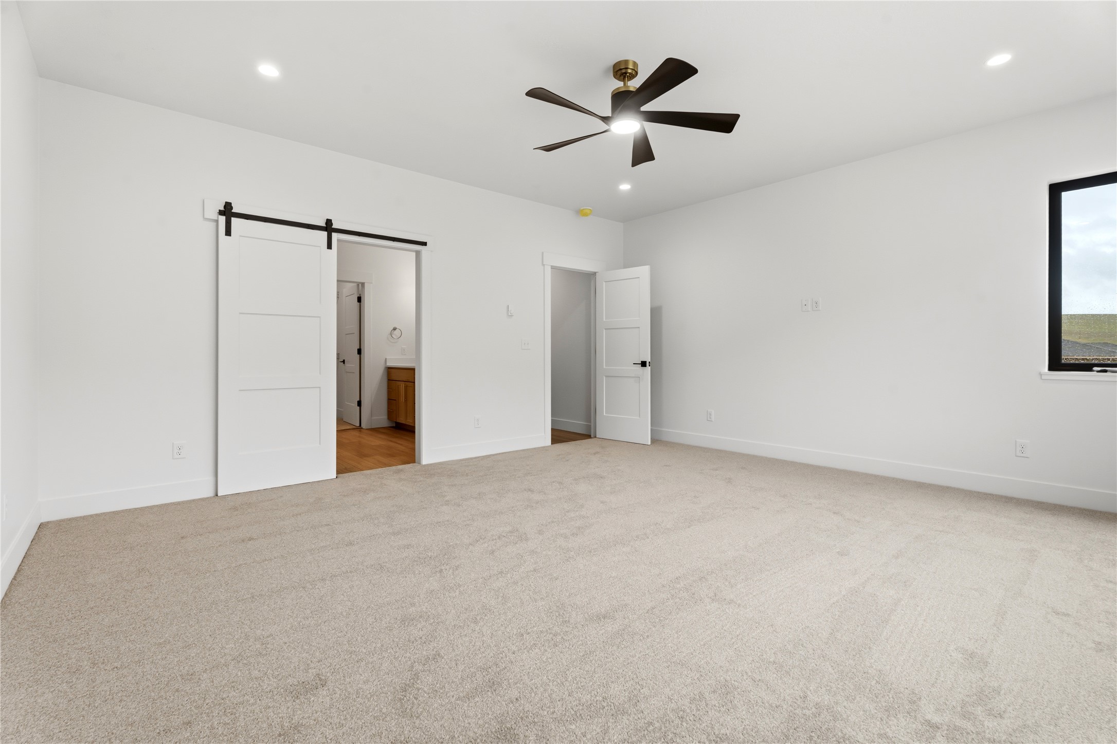 7168 Shaver Drive B Property Photo 32