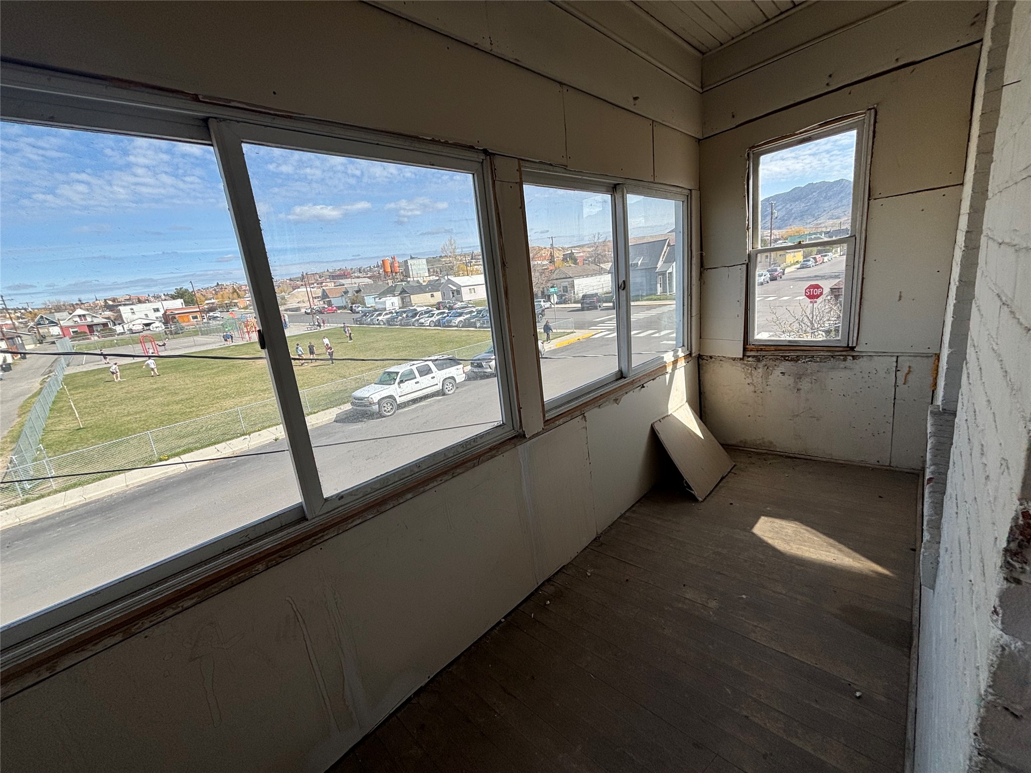 126 1st Street Property Photo 25
