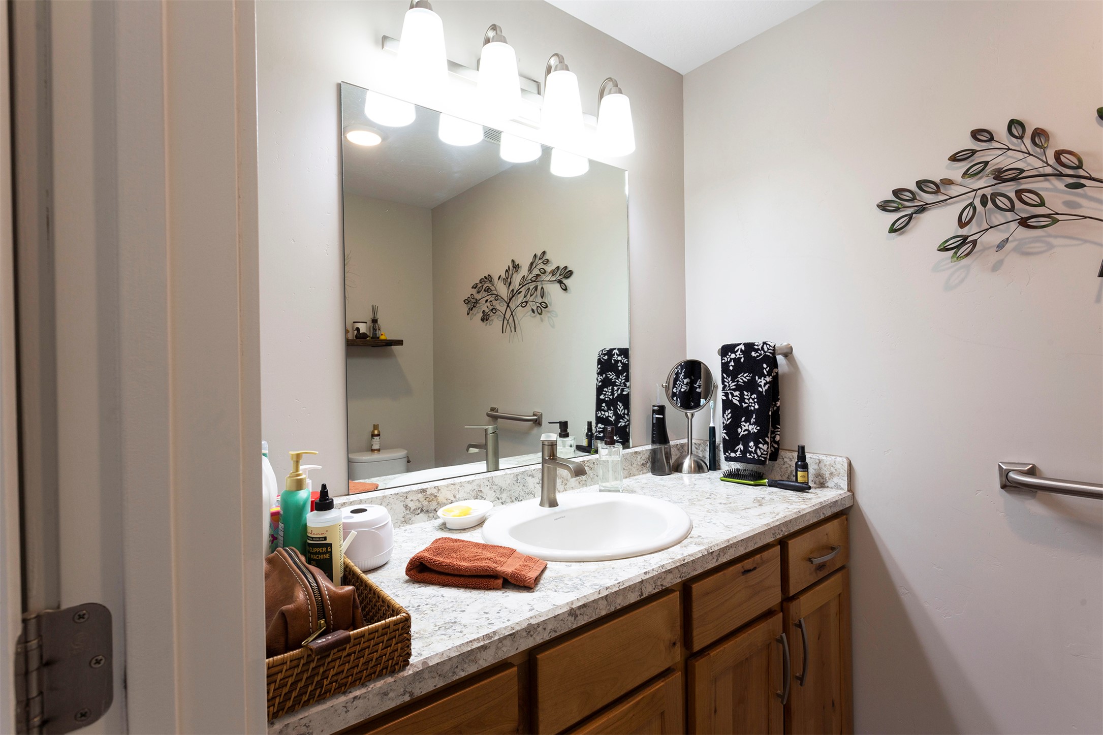 2770 Hamilton Way B Property Photo 7