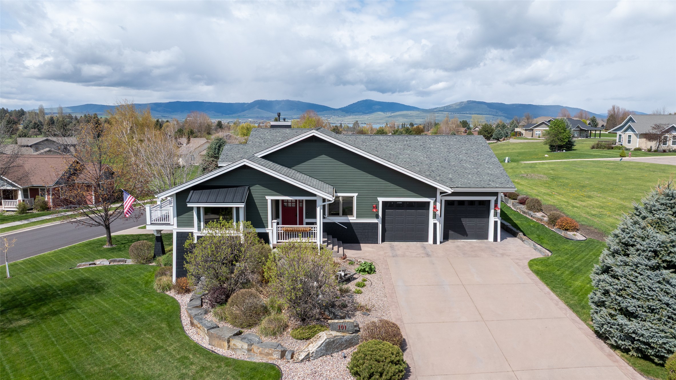 101 Reliance Landing Property Photo 3