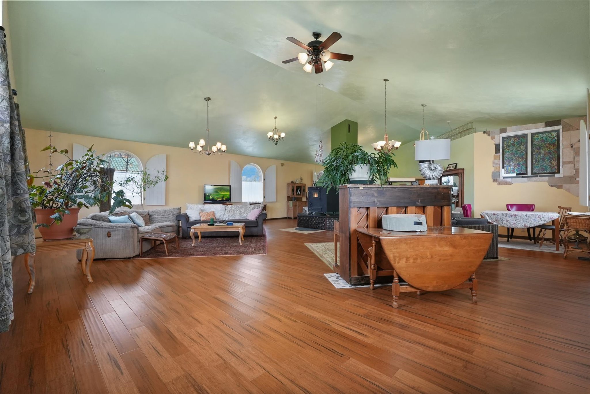 529 3rd Avenue Property Photo 10