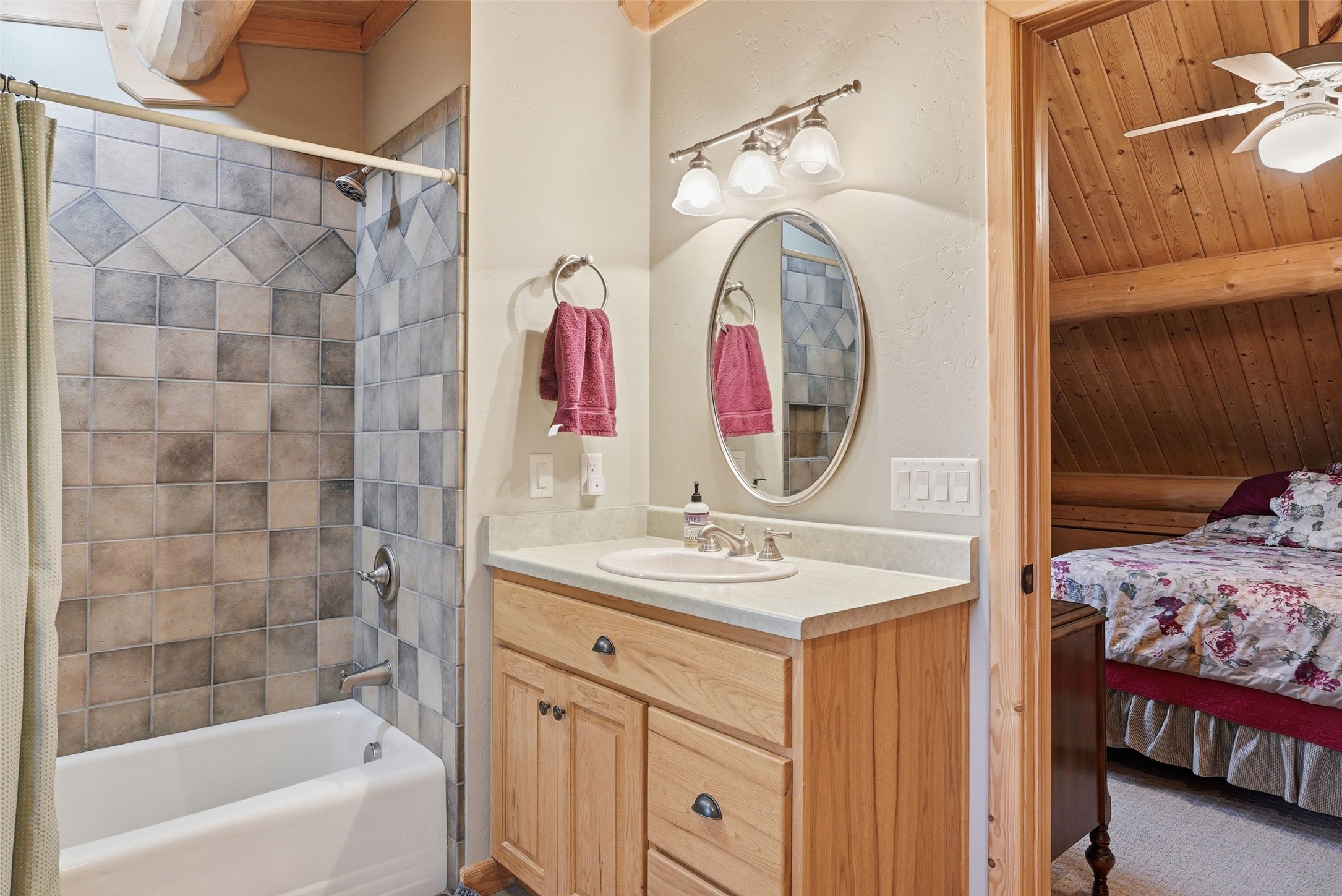 241 Orr Loop Property Photo 81