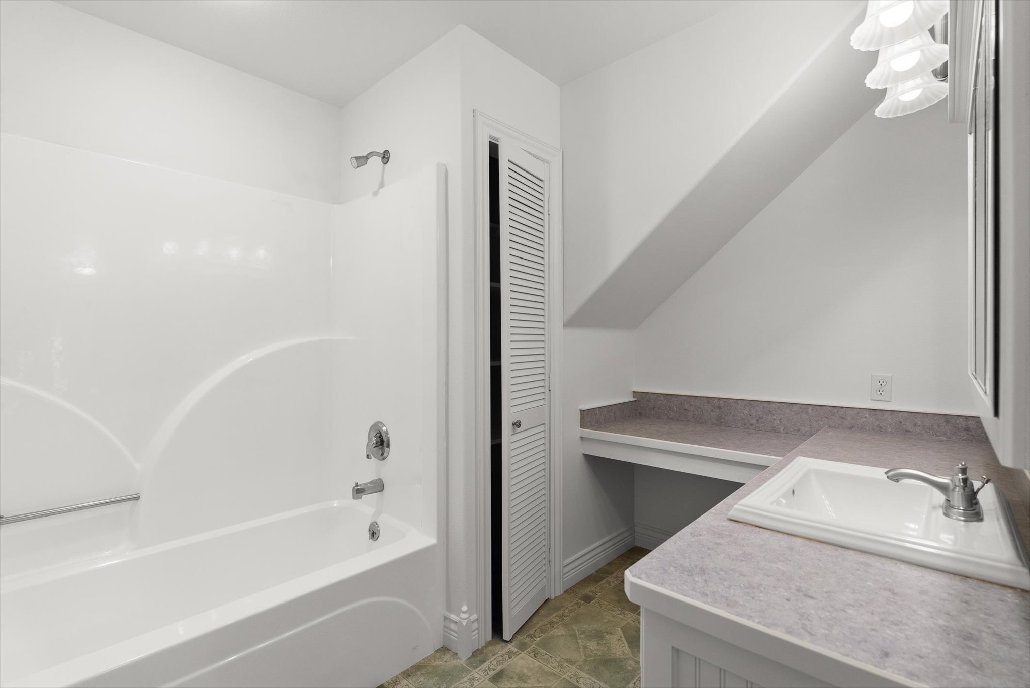 129 Foothill Trail Property Photo 18