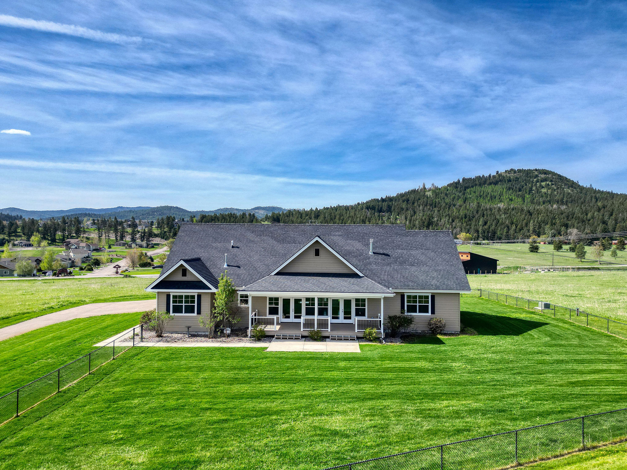 170 Milky Way Property Photo 2