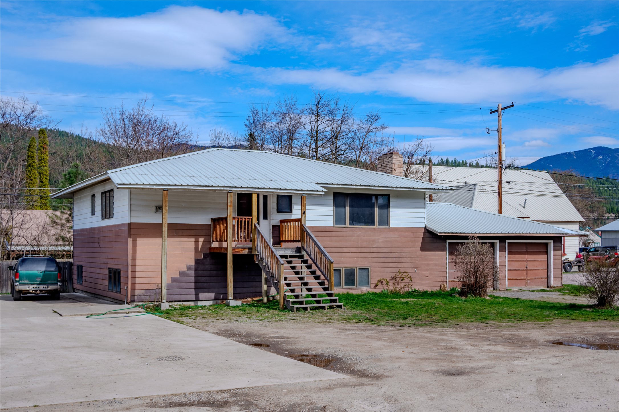 213 E Missoula Avenue Property Photo 2