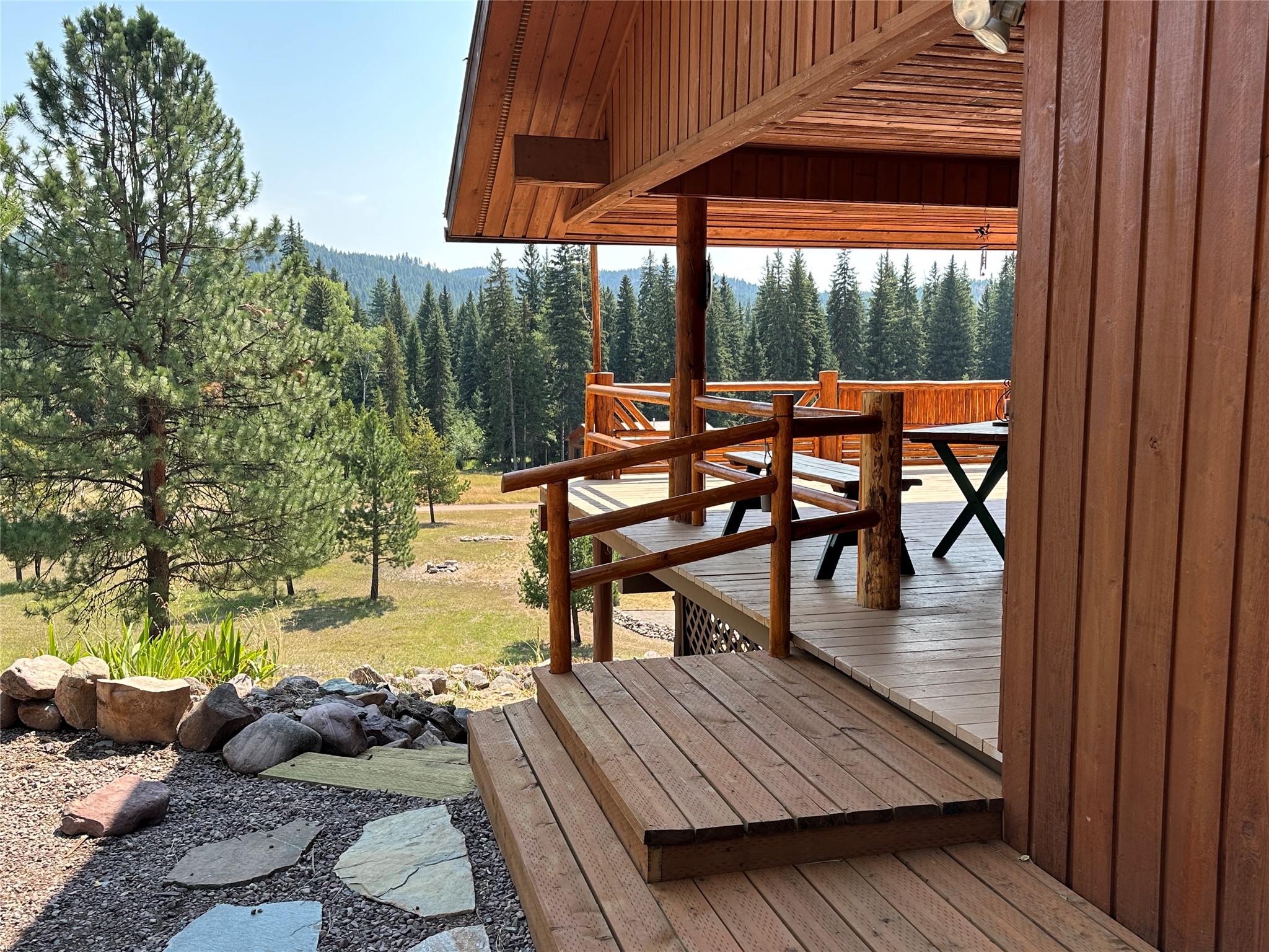 975 Whitetail Drive Property Photo 3