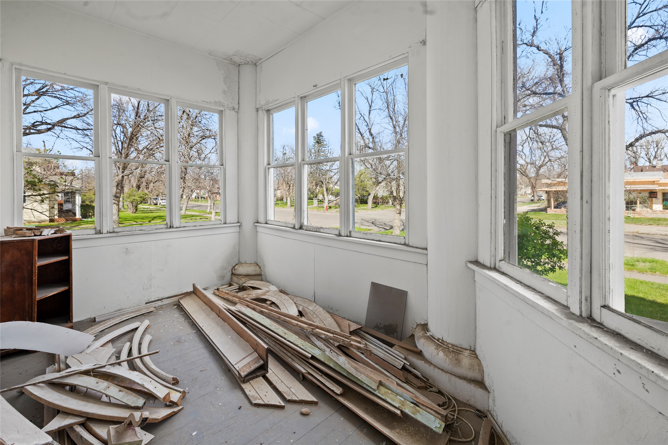 606 3rd Avenue Property Photo 9