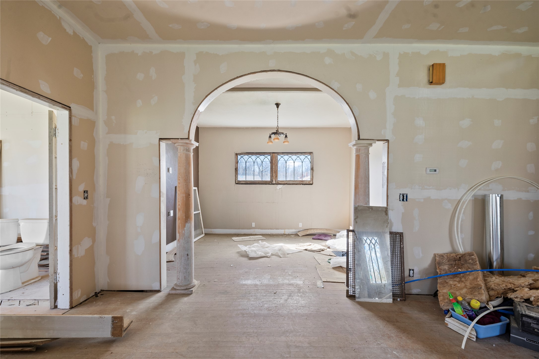 606 3rd Avenue Property Photo 10