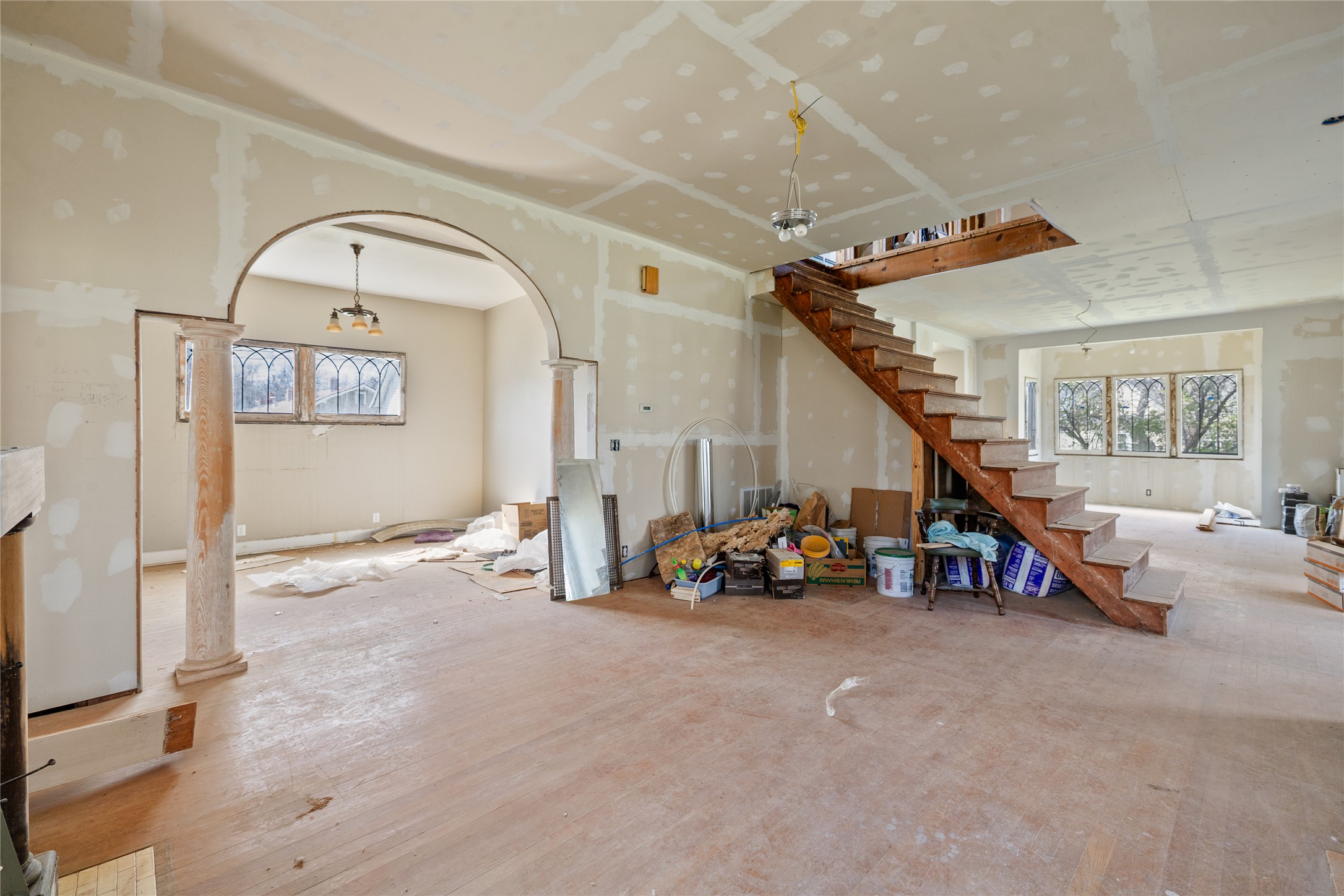 606 3rd Avenue Property Photo 11