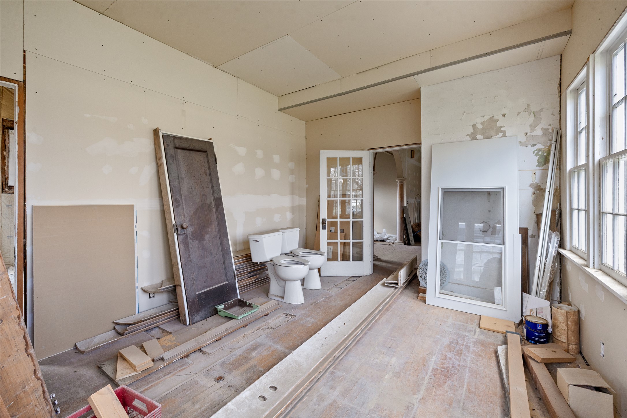 606 3rd Avenue Property Photo 13