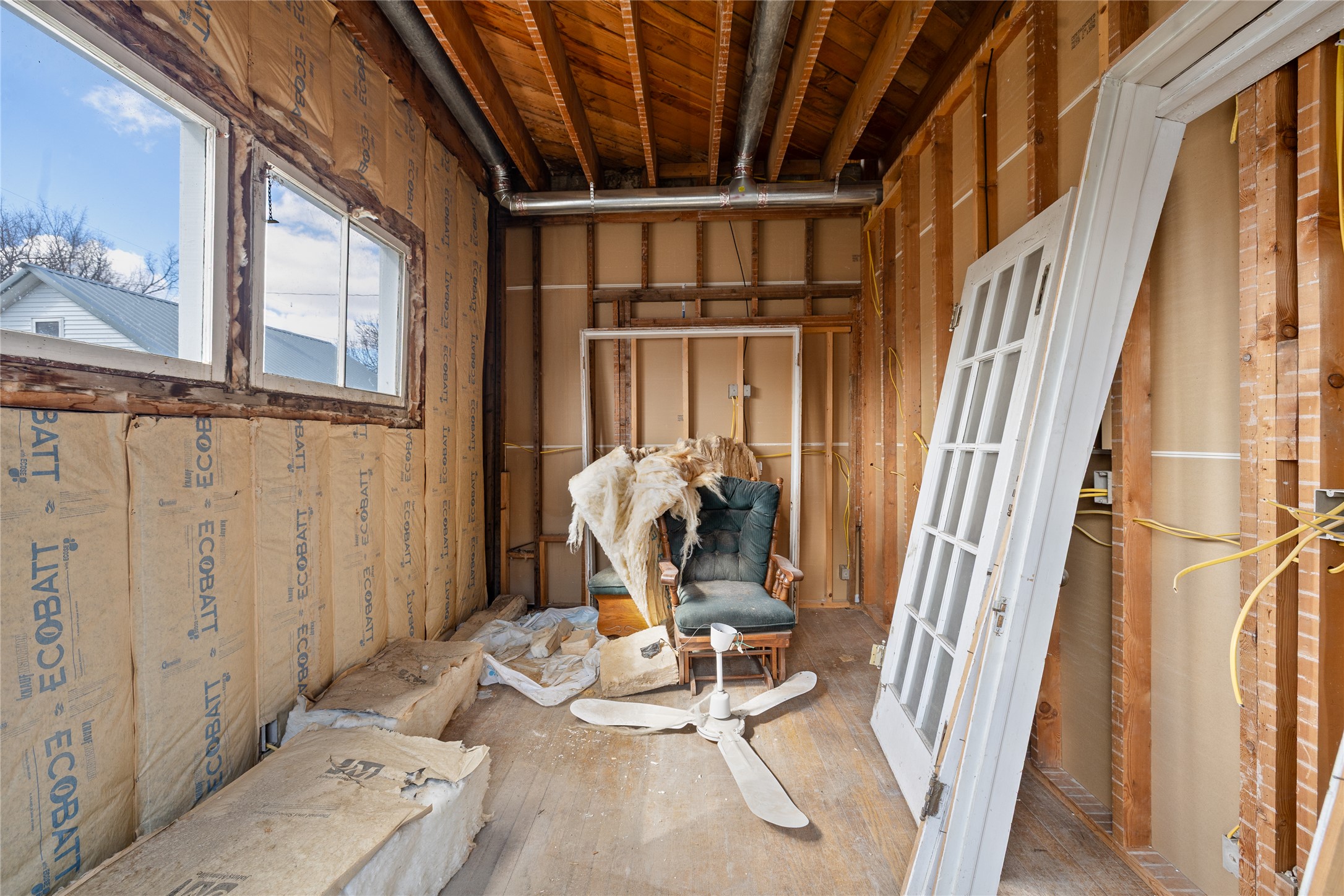 606 3rd Avenue Property Photo 14