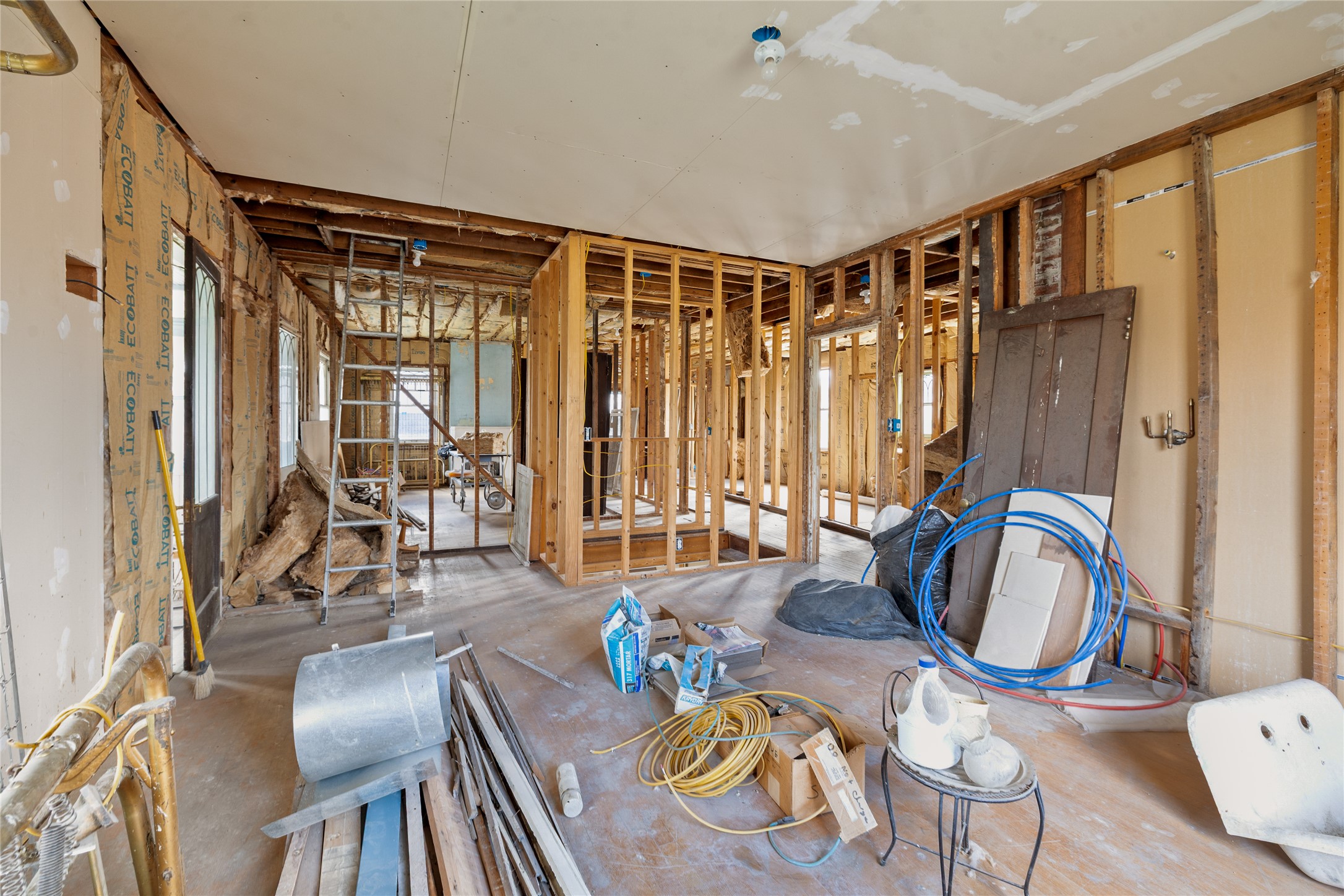 606 3rd Avenue Property Photo 17