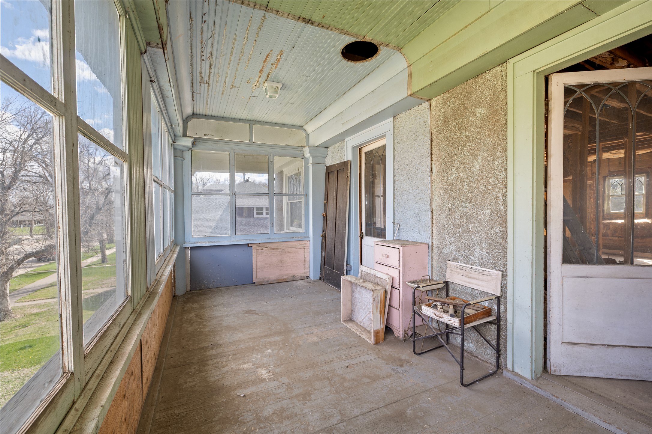 606 3rd Avenue Property Photo 18