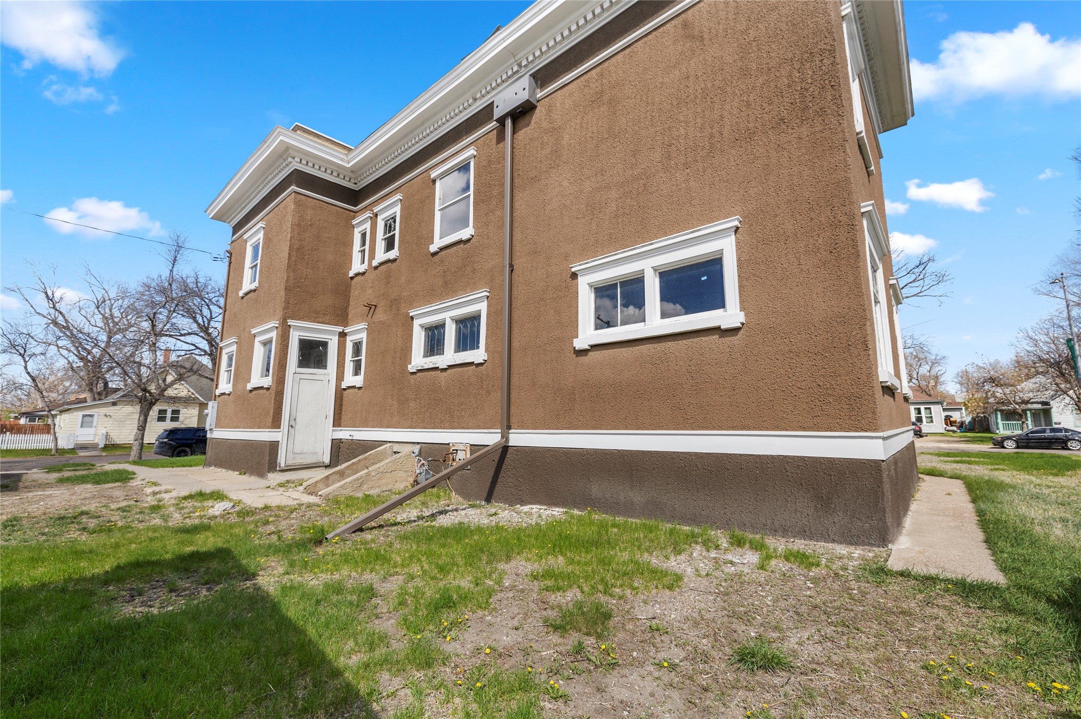 606 3rd Avenue Property Photo 28