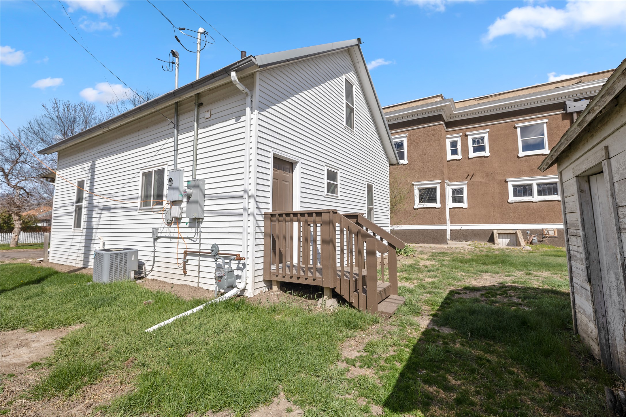 606 3rd Avenue Property Photo 33