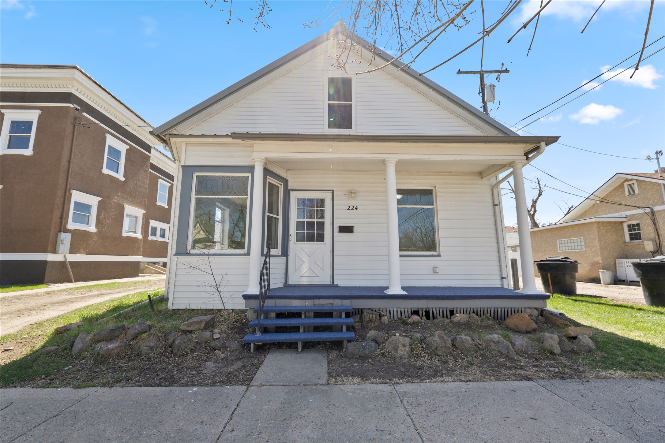 606 3rd Avenue Property Photo 34