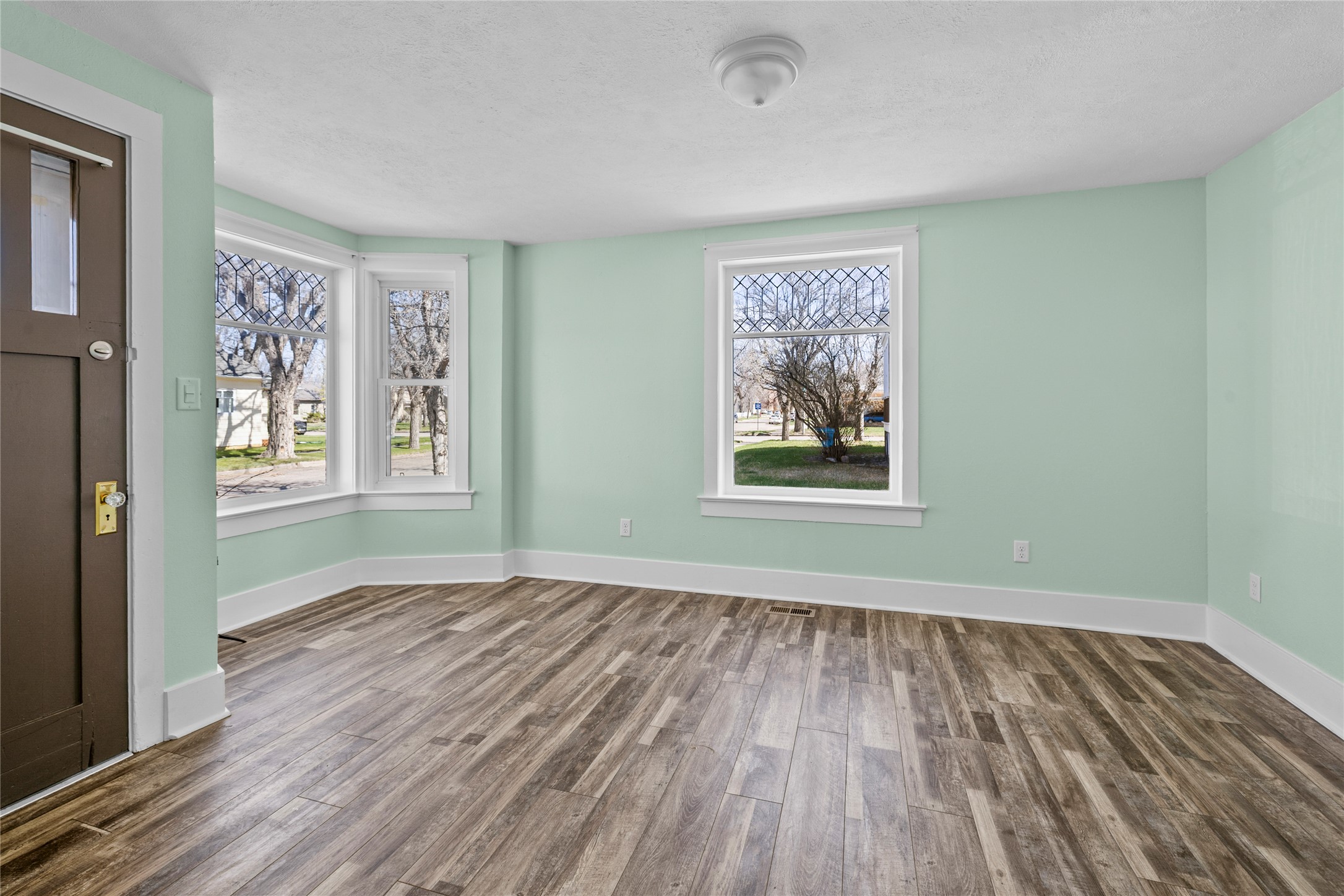 606 3rd Avenue Property Photo 38