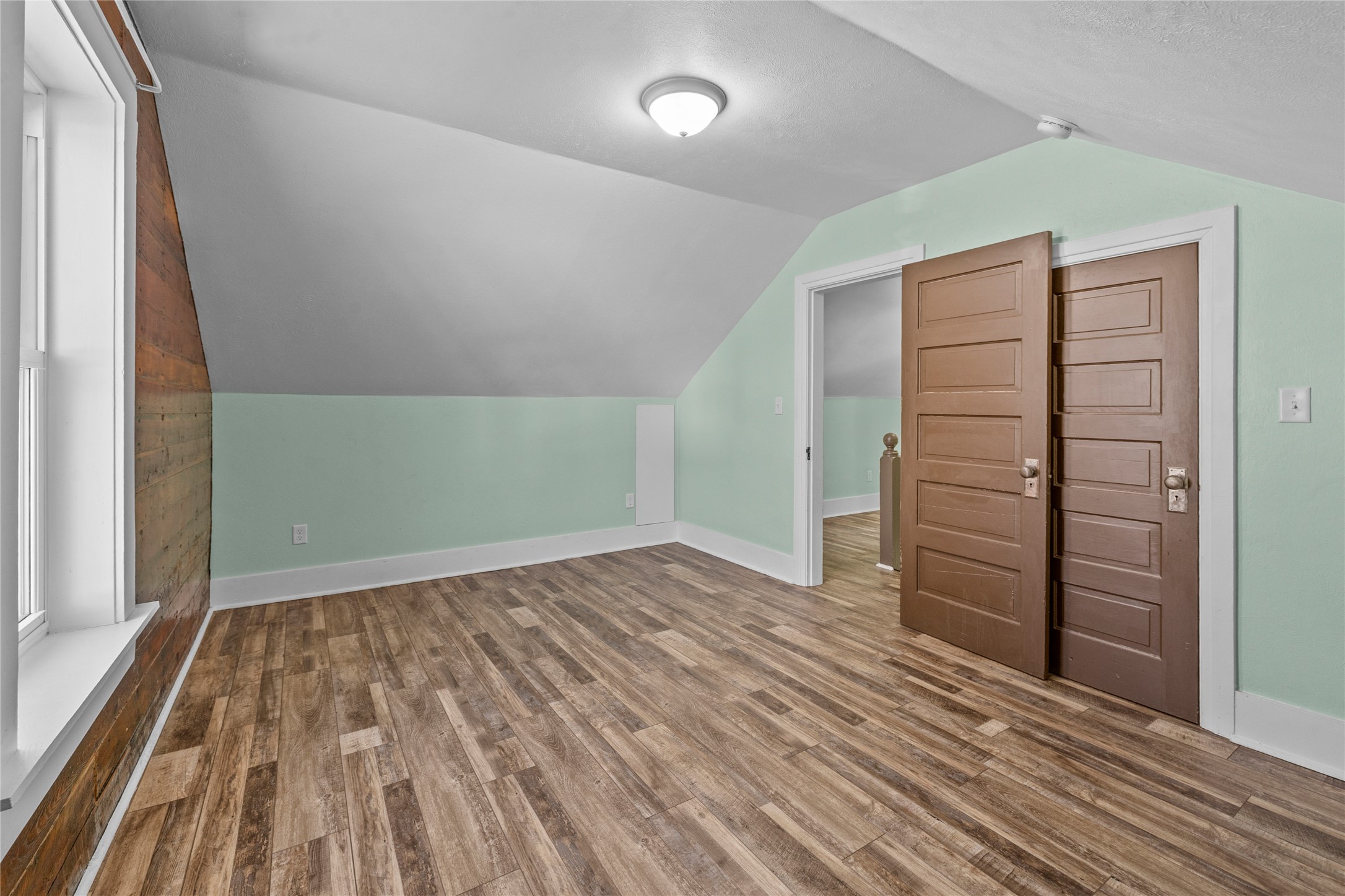 606 3rd Avenue Property Photo 46
