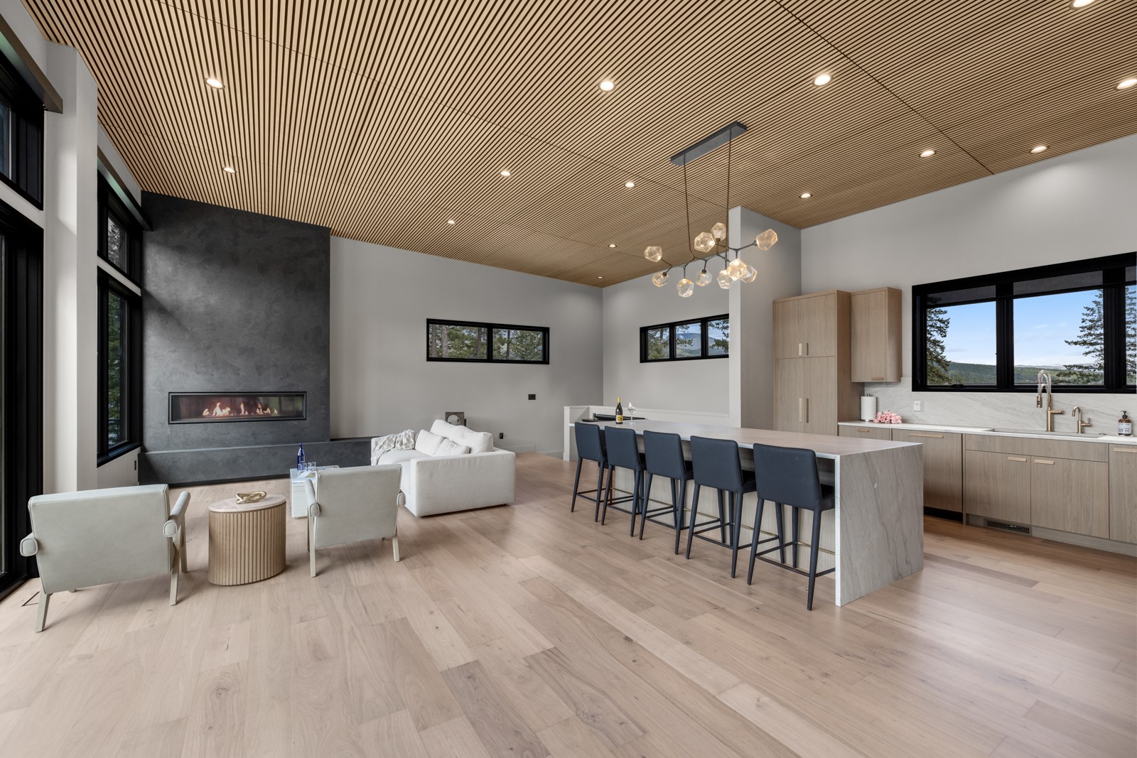 691 Lm Beach Lane Property Photo 11