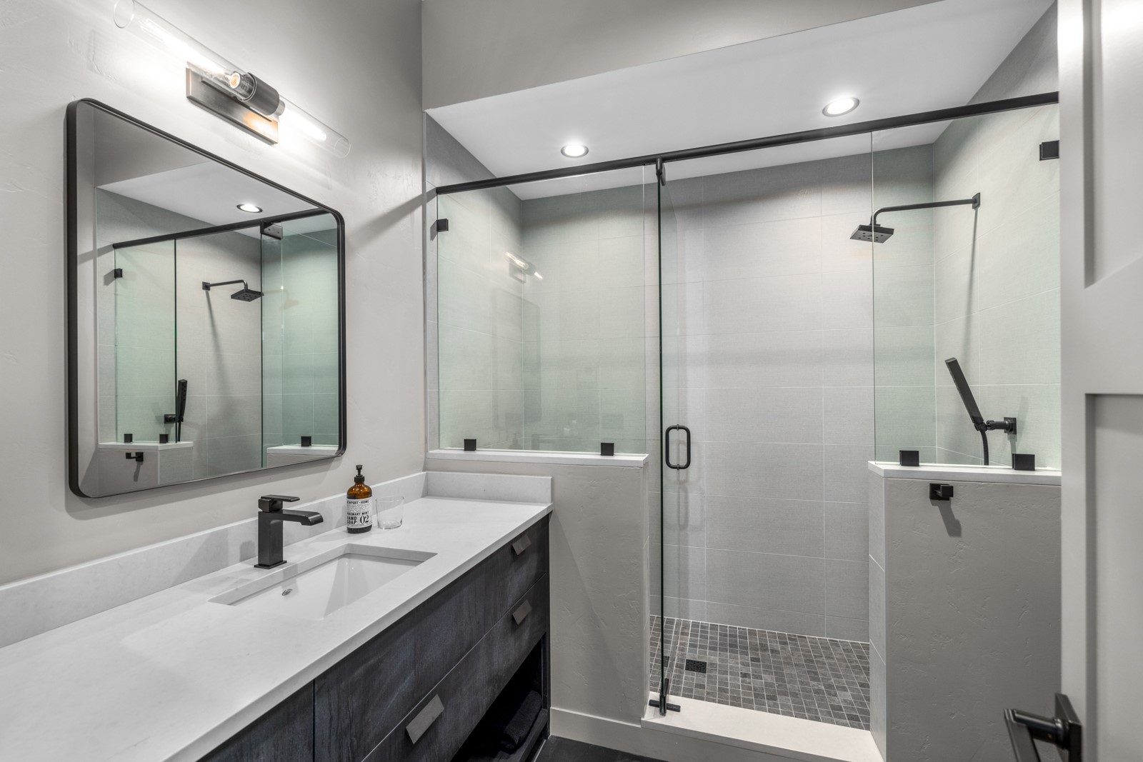 691 Lm Beach Lane Property Photo 45