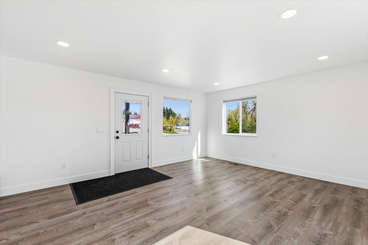 1270 N Meridian Road Property Photo 15