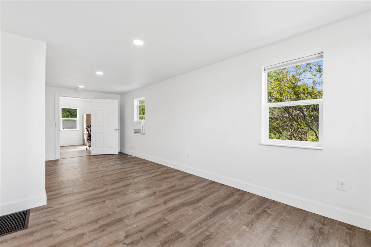 1270 N Meridian Road Property Photo 16
