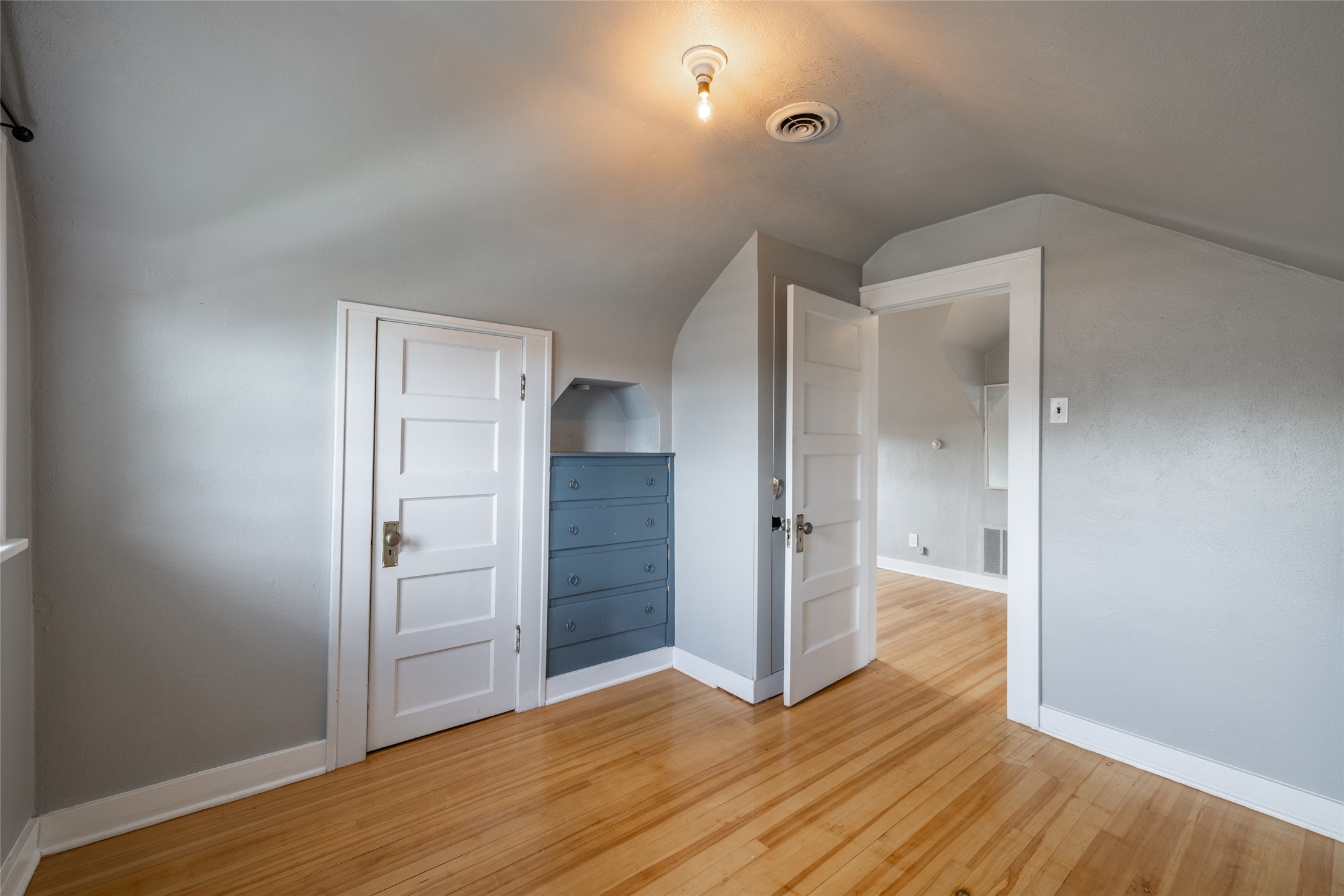 828 N Rodney Street Property Photo 37