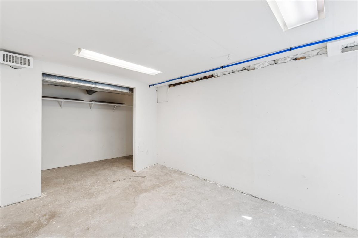 1270 N Meridian Road Property Photo 18