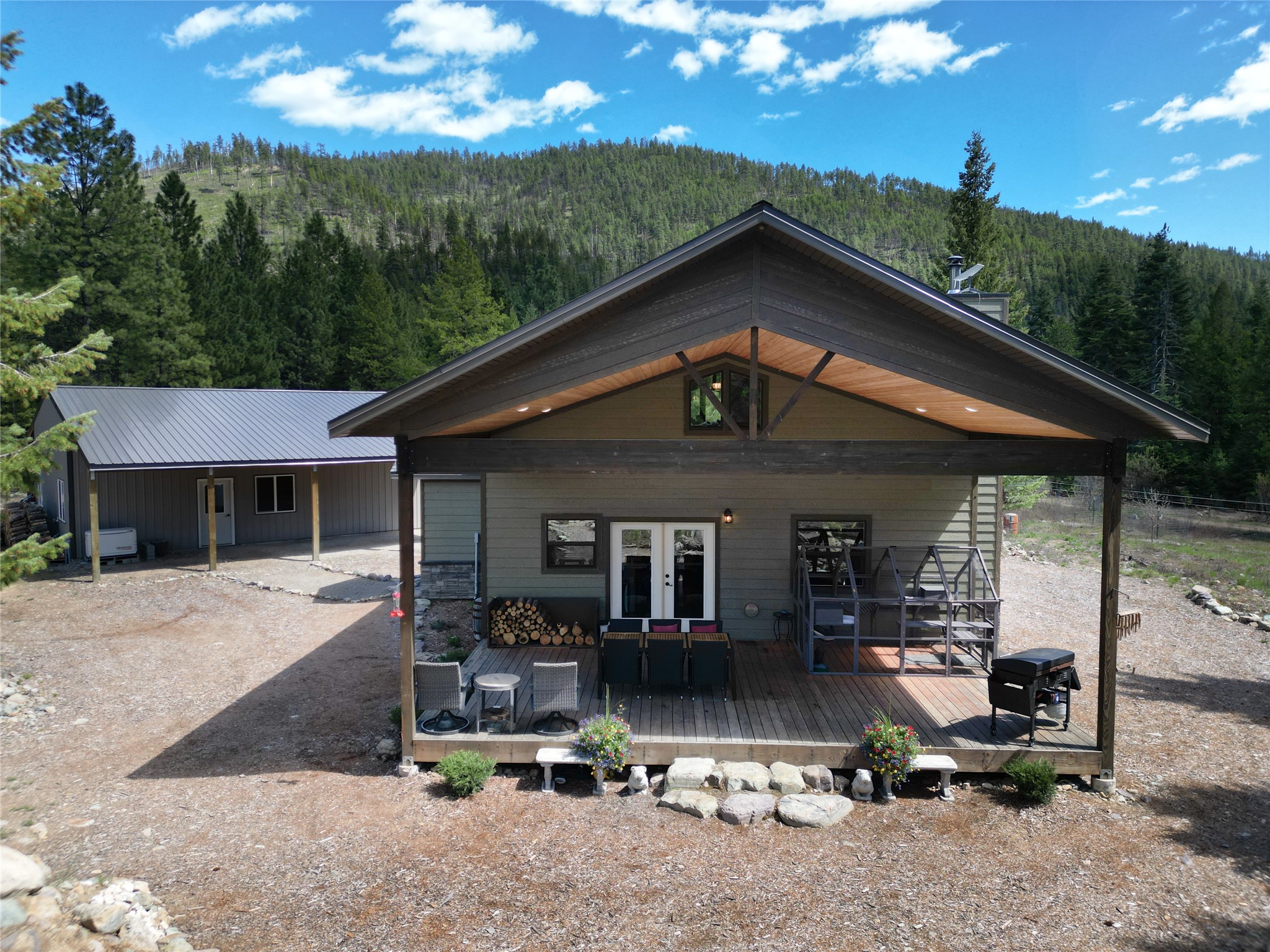 4193 Quartz Creek Road Property Photo 2