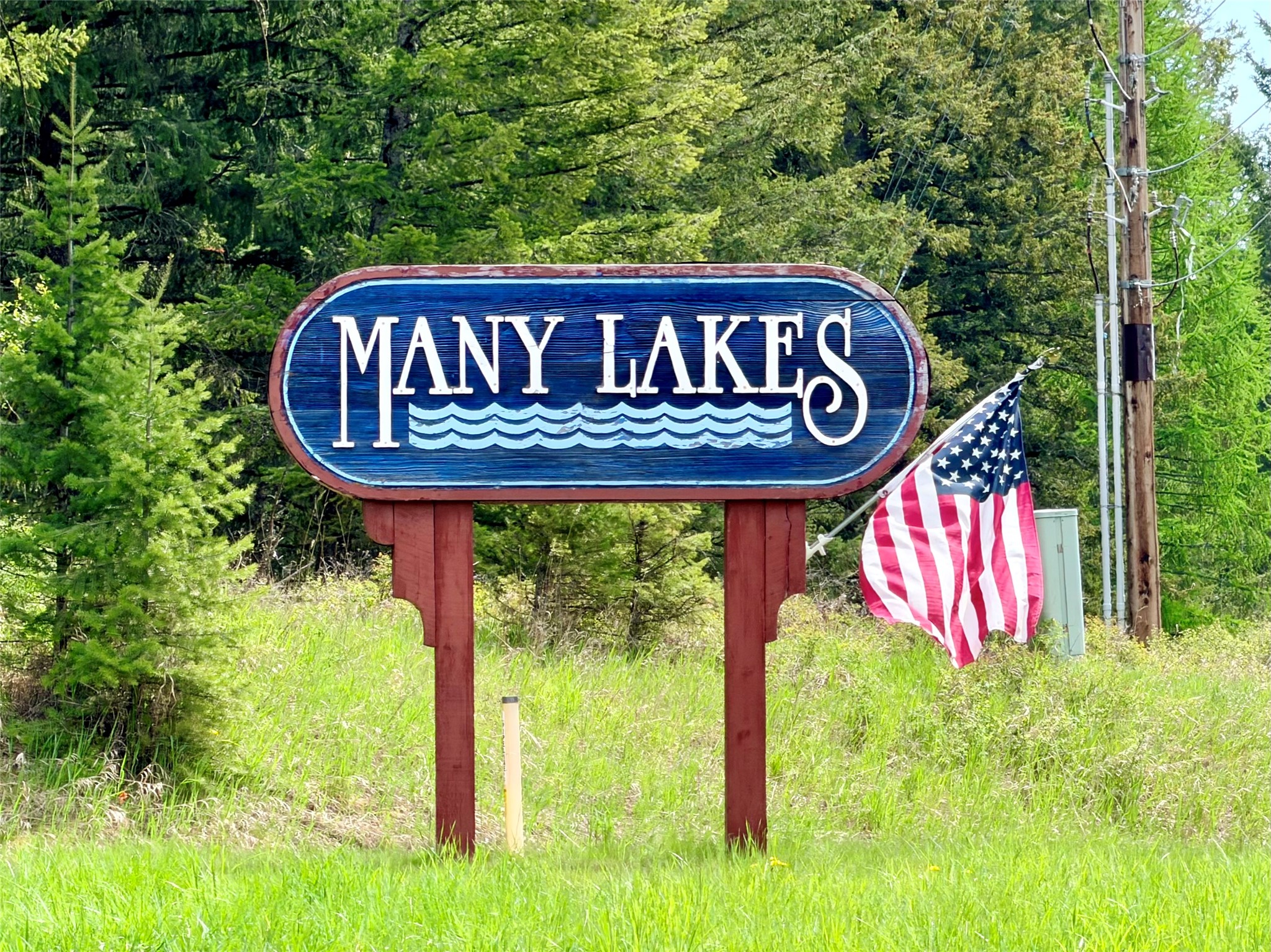 285 N Many Lakes Drive Property Photo 2