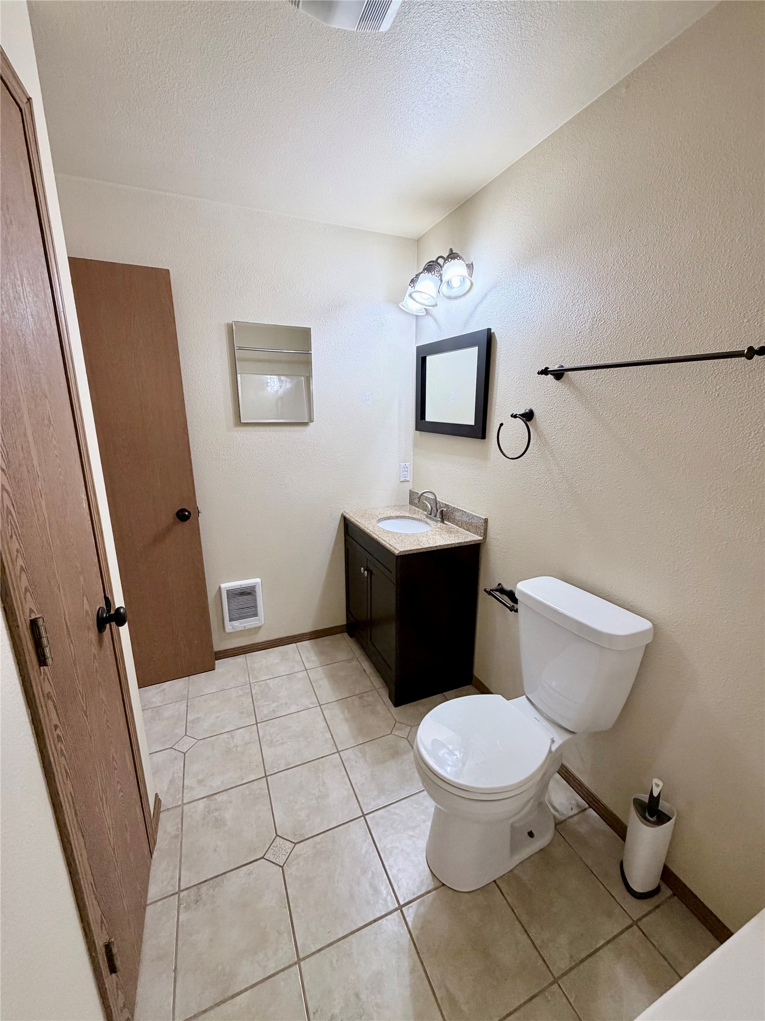 285 N Many Lakes Drive Property Photo 23