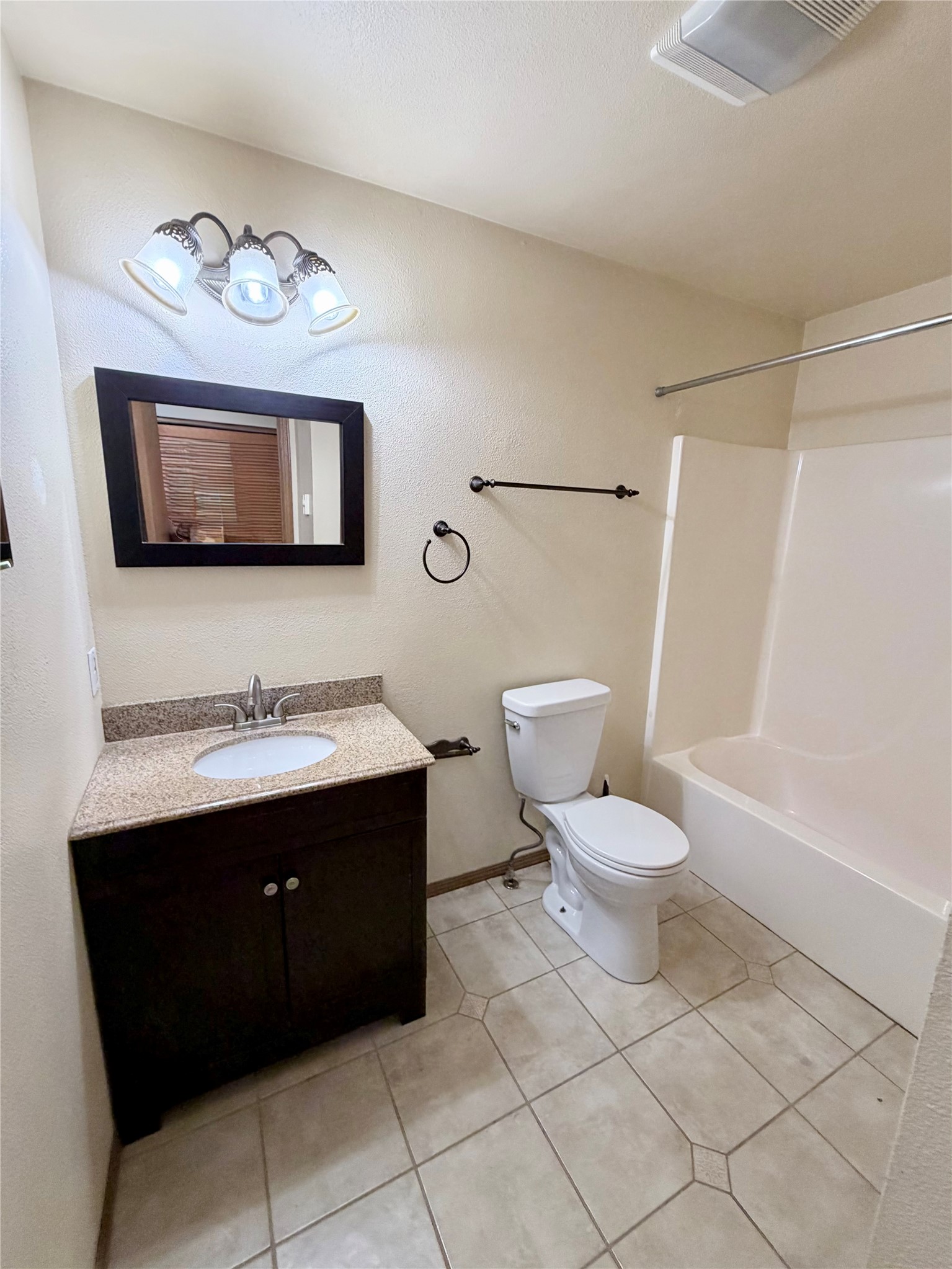 285 N Many Lakes Drive Property Photo 24