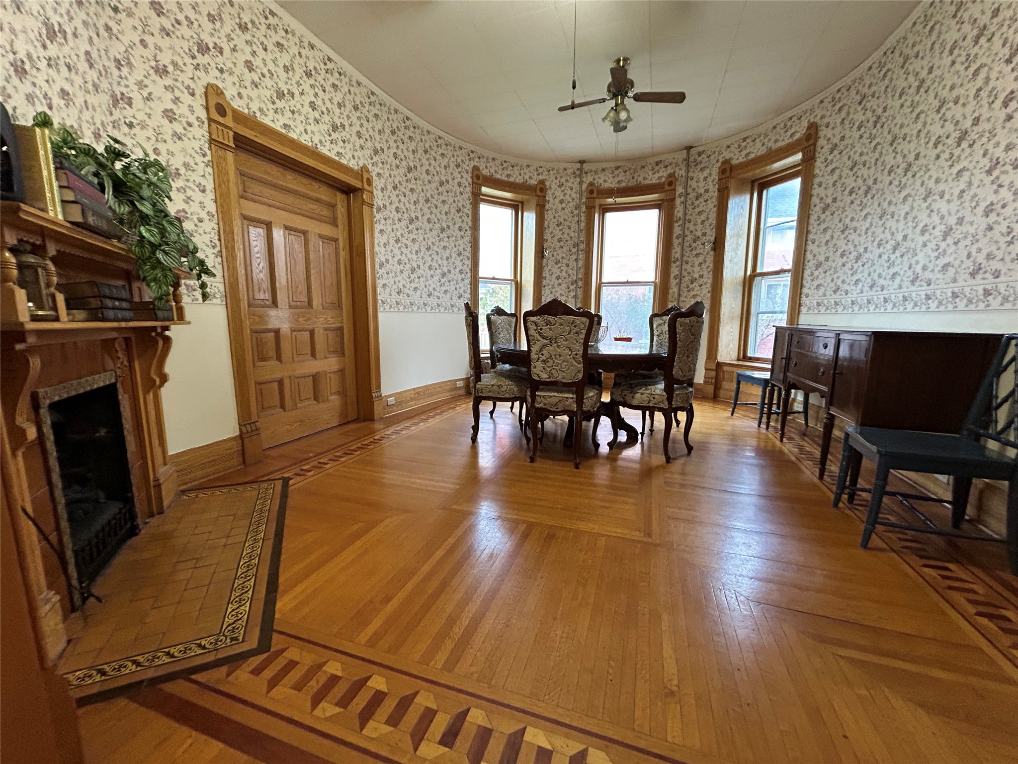 608 N Ewing Street Property Photo 6