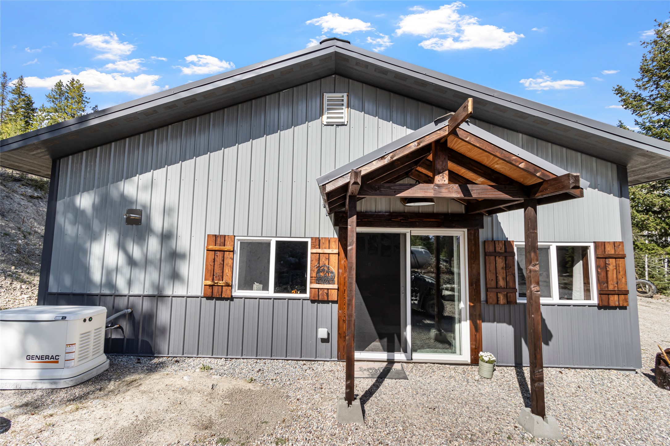 1500 Hodge Creek Road Property Photo 1