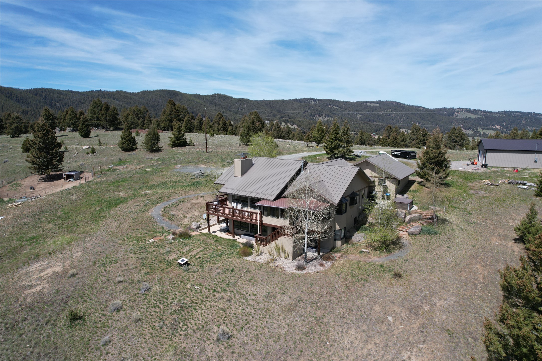 884 Wapiti Mountain Road Property Photo 6