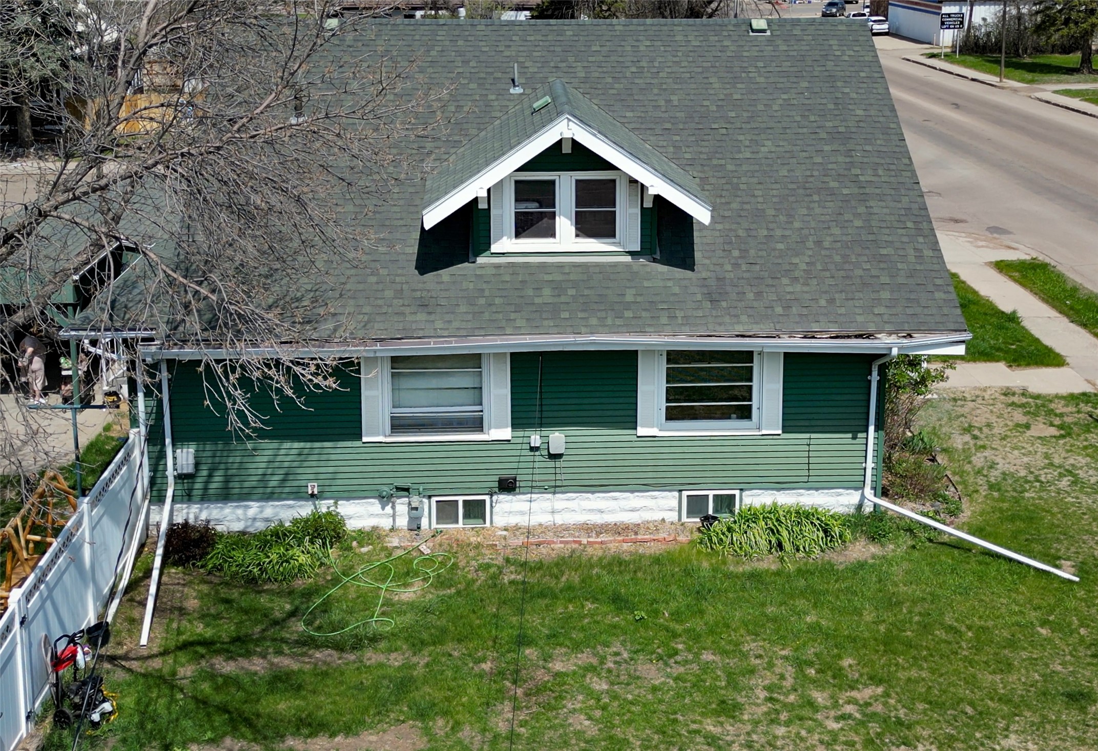 404 S Central Avenue Property Photo 4