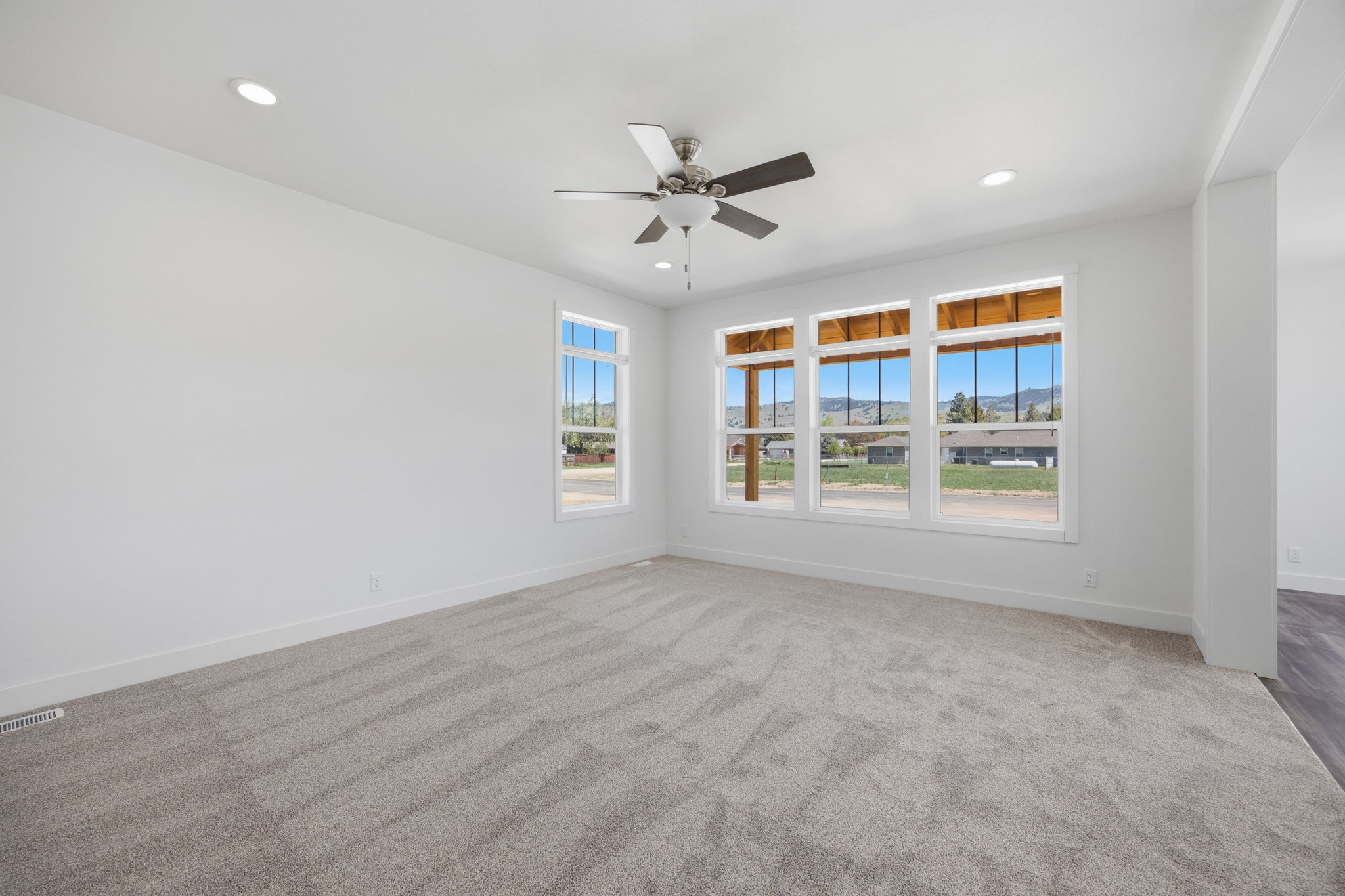 110 Nicholson Way Property Photo 22